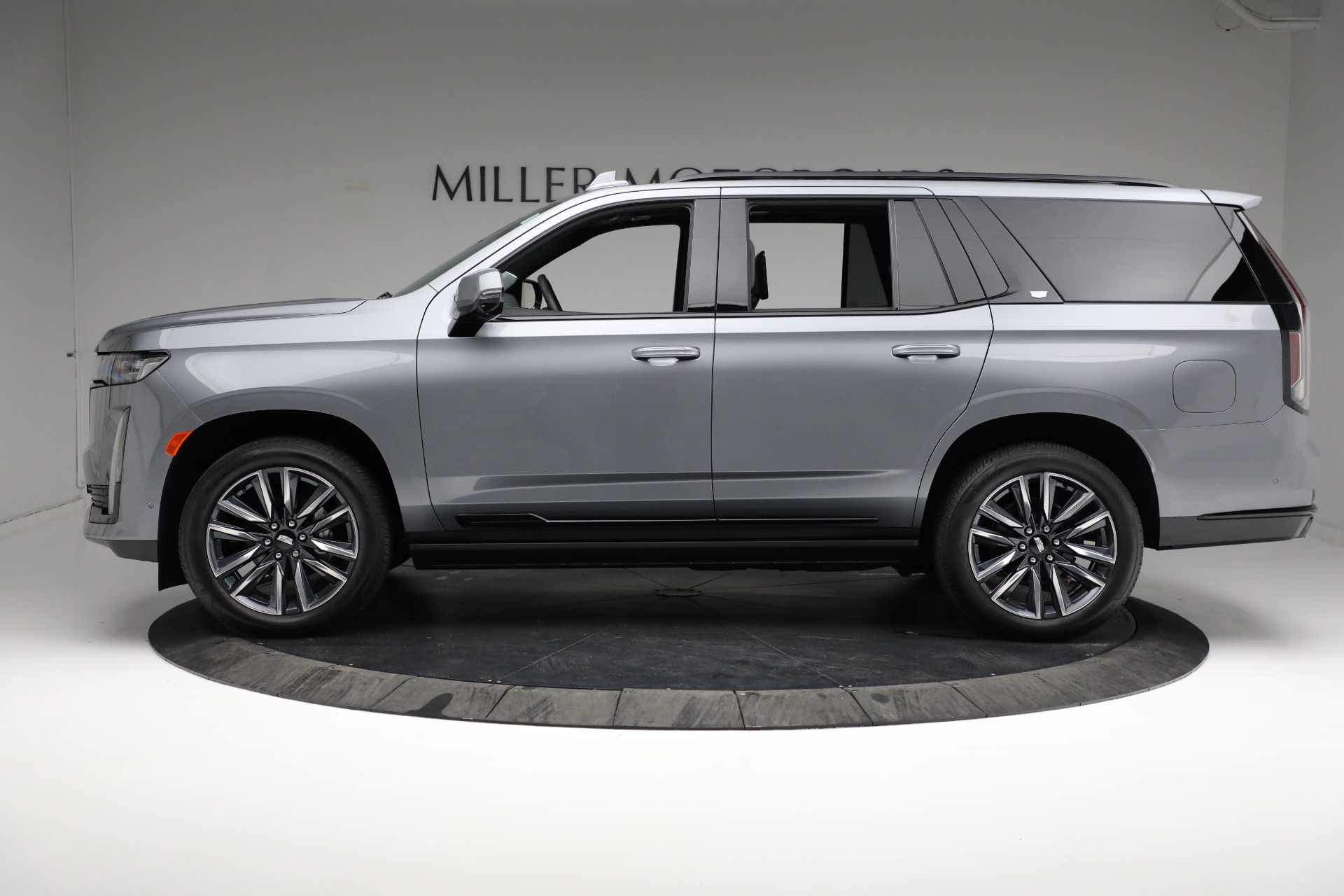 Used-2021-Cadillac-Escalade-Sport-Platinum