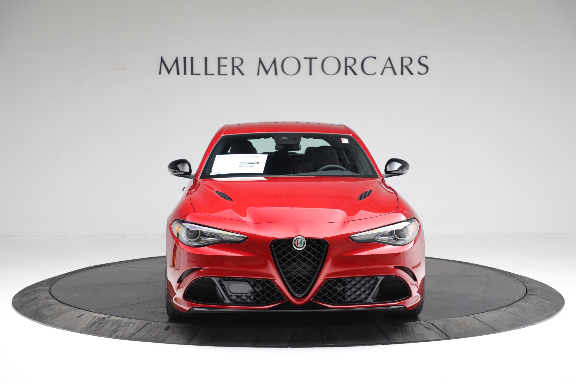 New-2022-Alfa-Romeo-Giulia-Quadrifoglio