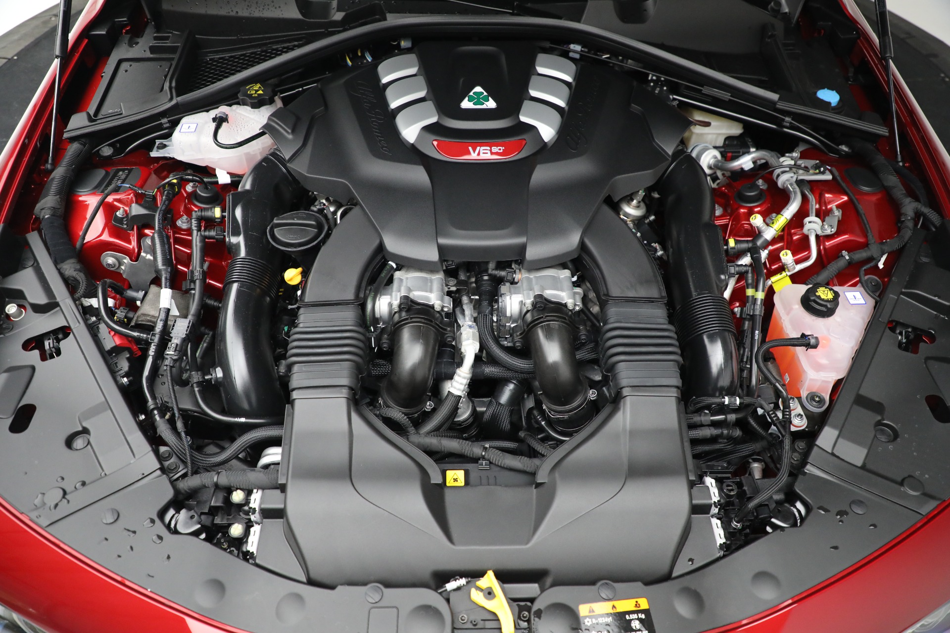 New-2022-Alfa-Romeo-Giulia-Quadrifoglio