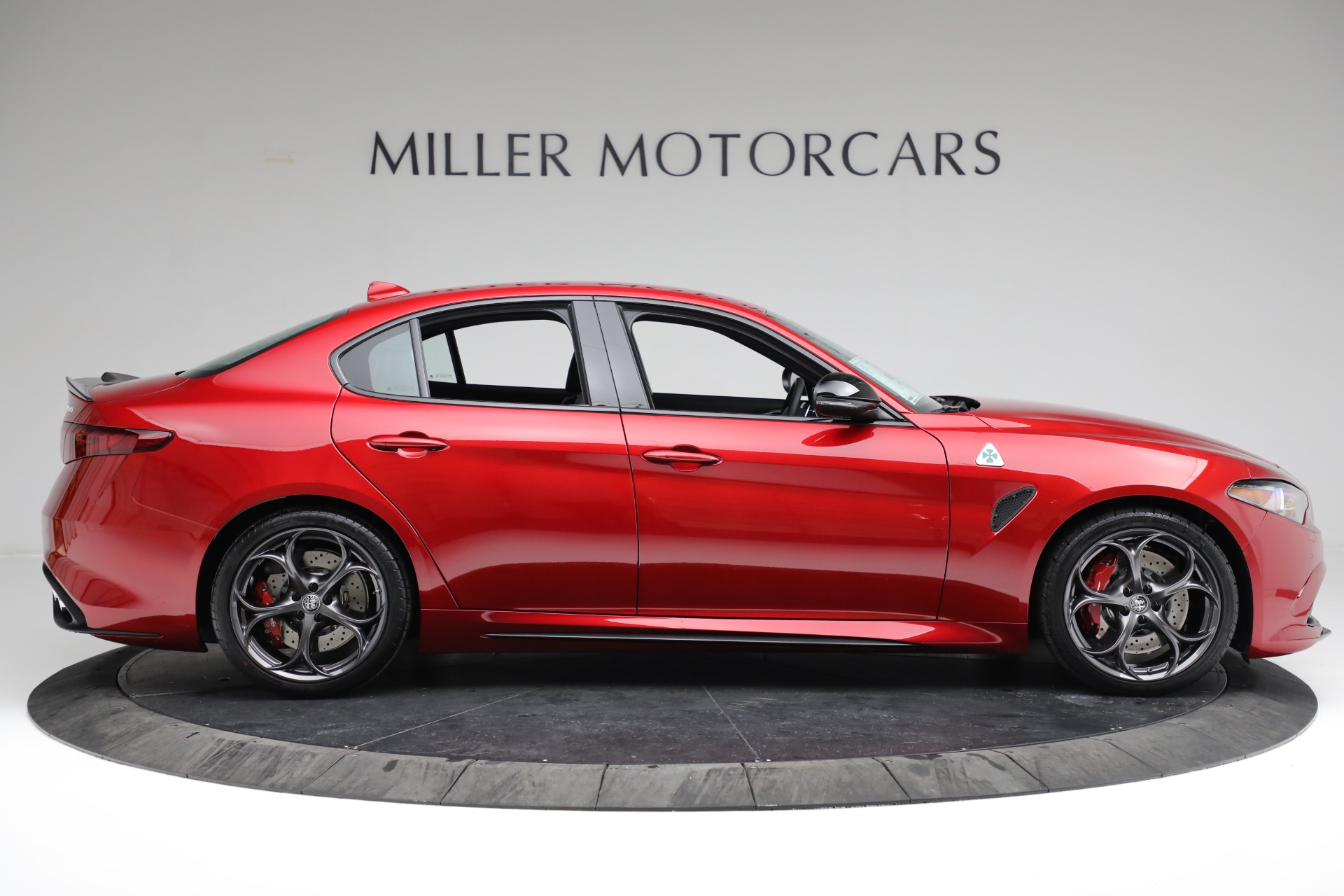 New-2022-Alfa-Romeo-Giulia-Quadrifoglio