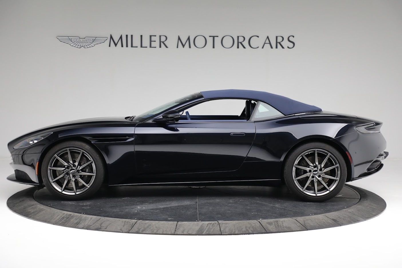 Used-2020-Aston-Martin-DB11-Volante