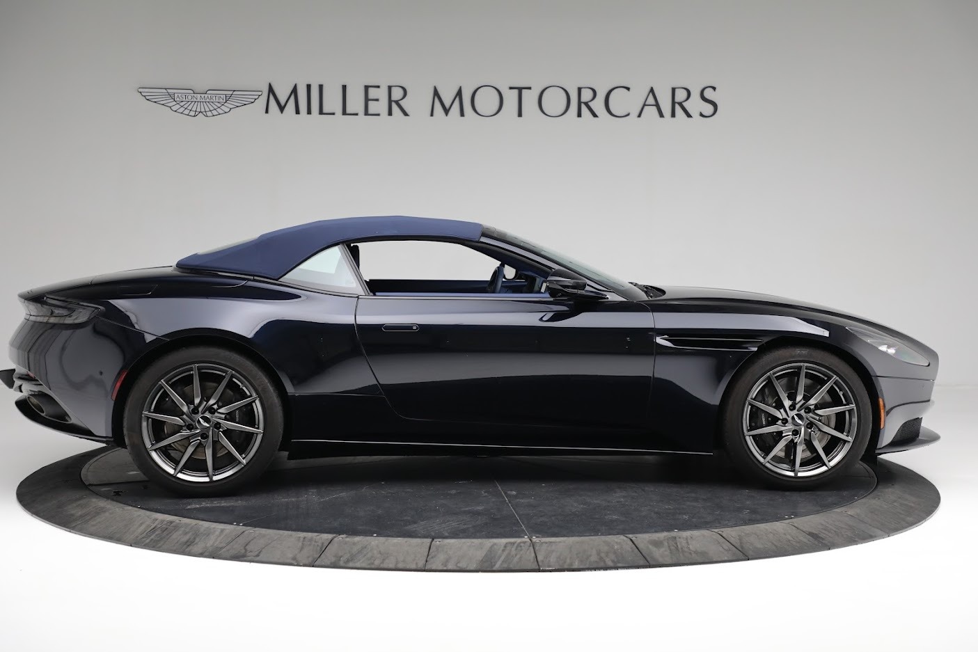 Used-2020-Aston-Martin-DB11-Volante