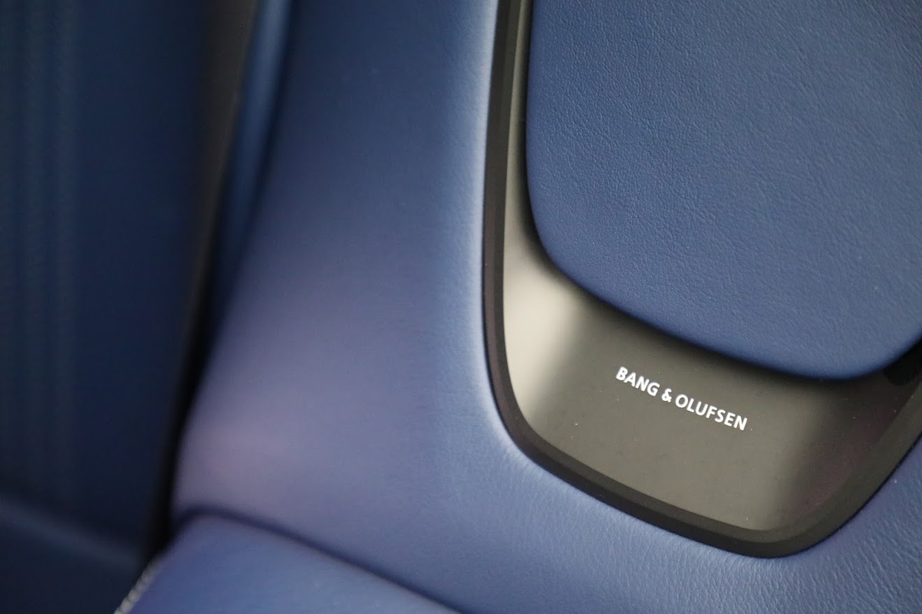 Used-2020-Aston-Martin-DB11-Volante