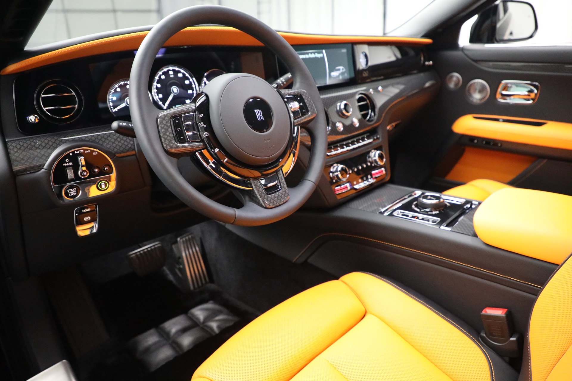 New-2022-Rolls-Royce-Ghost-Black-Badge