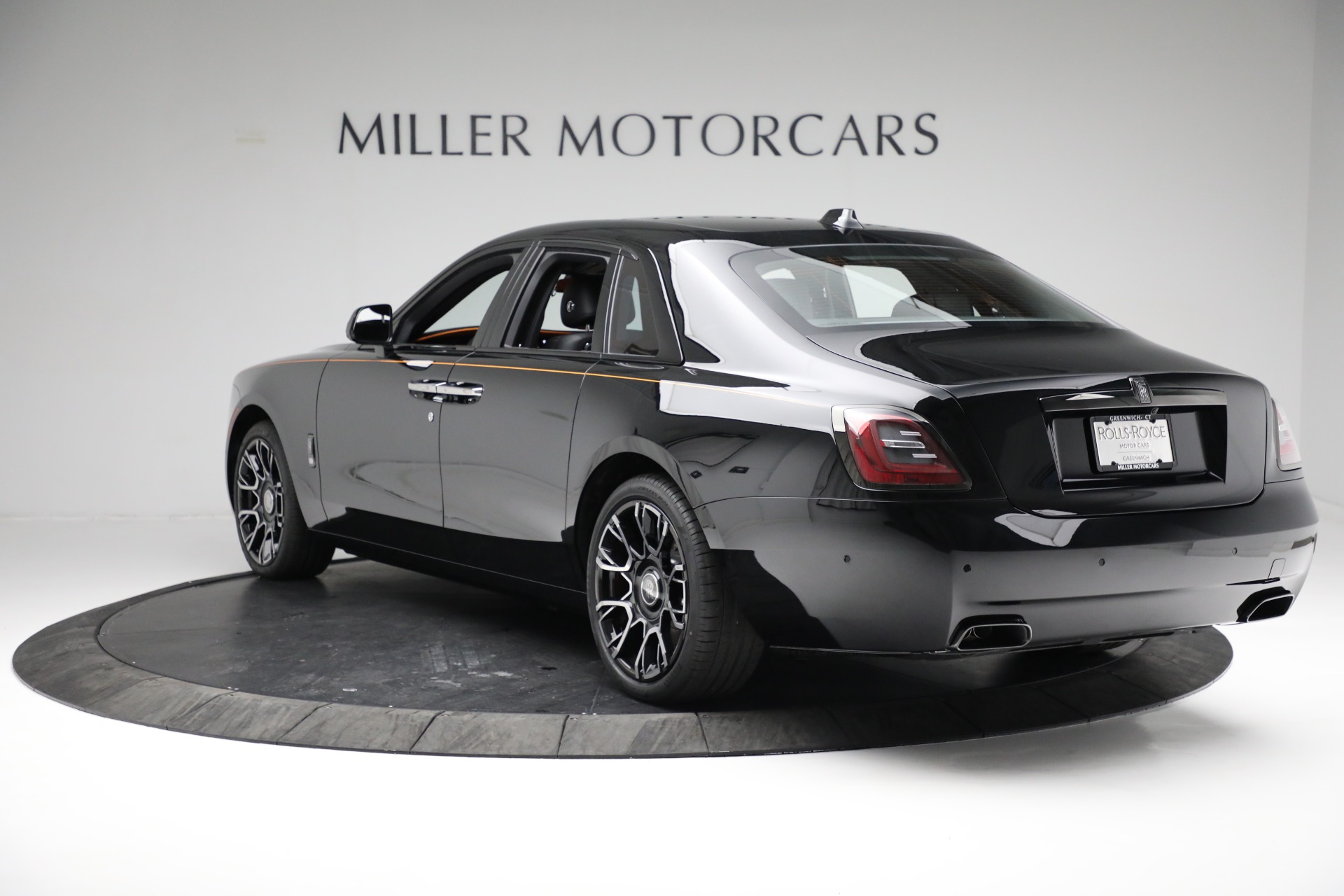 New-2022-Rolls-Royce-Ghost-Black-Badge