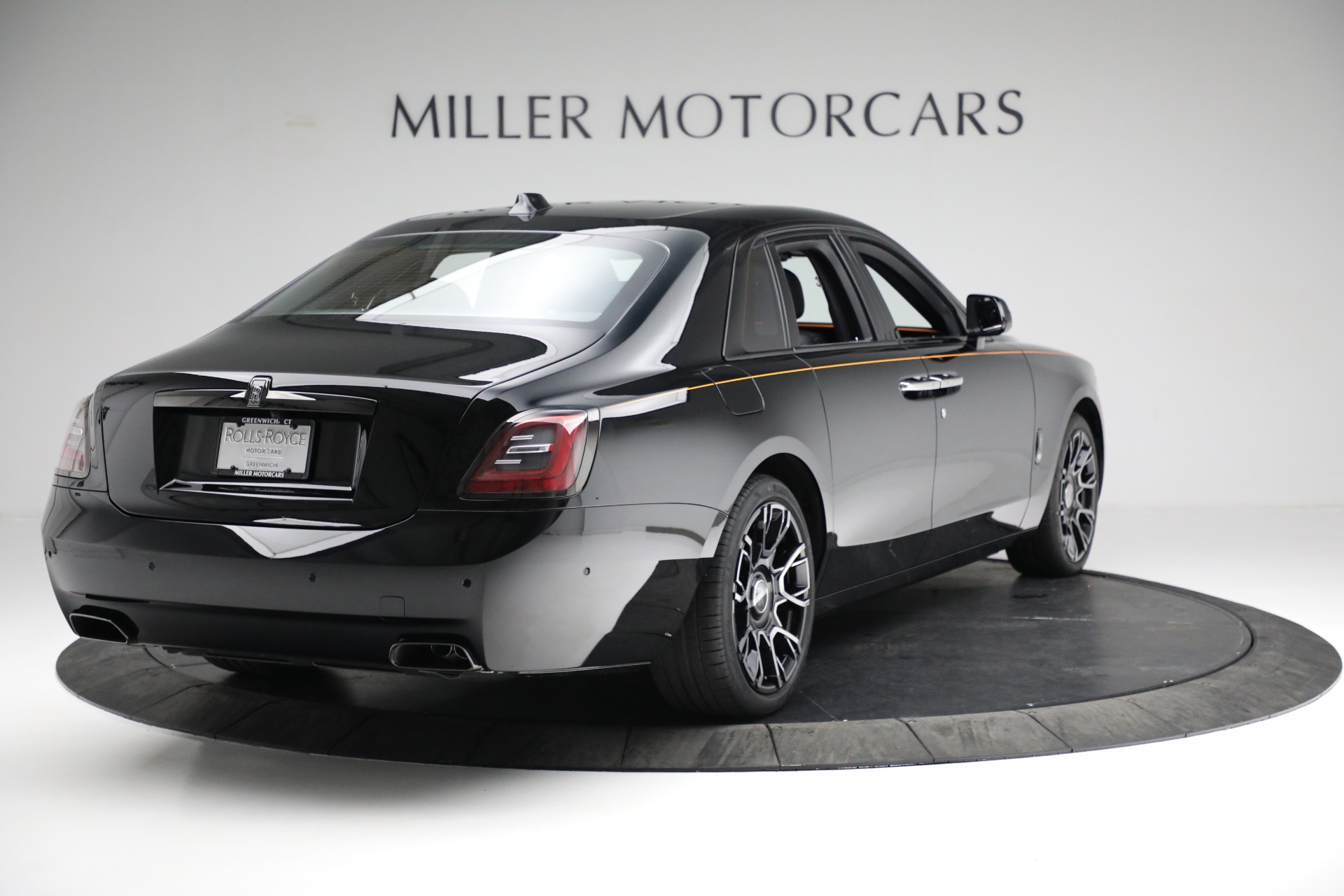 New-2022-Rolls-Royce-Ghost-Black-Badge