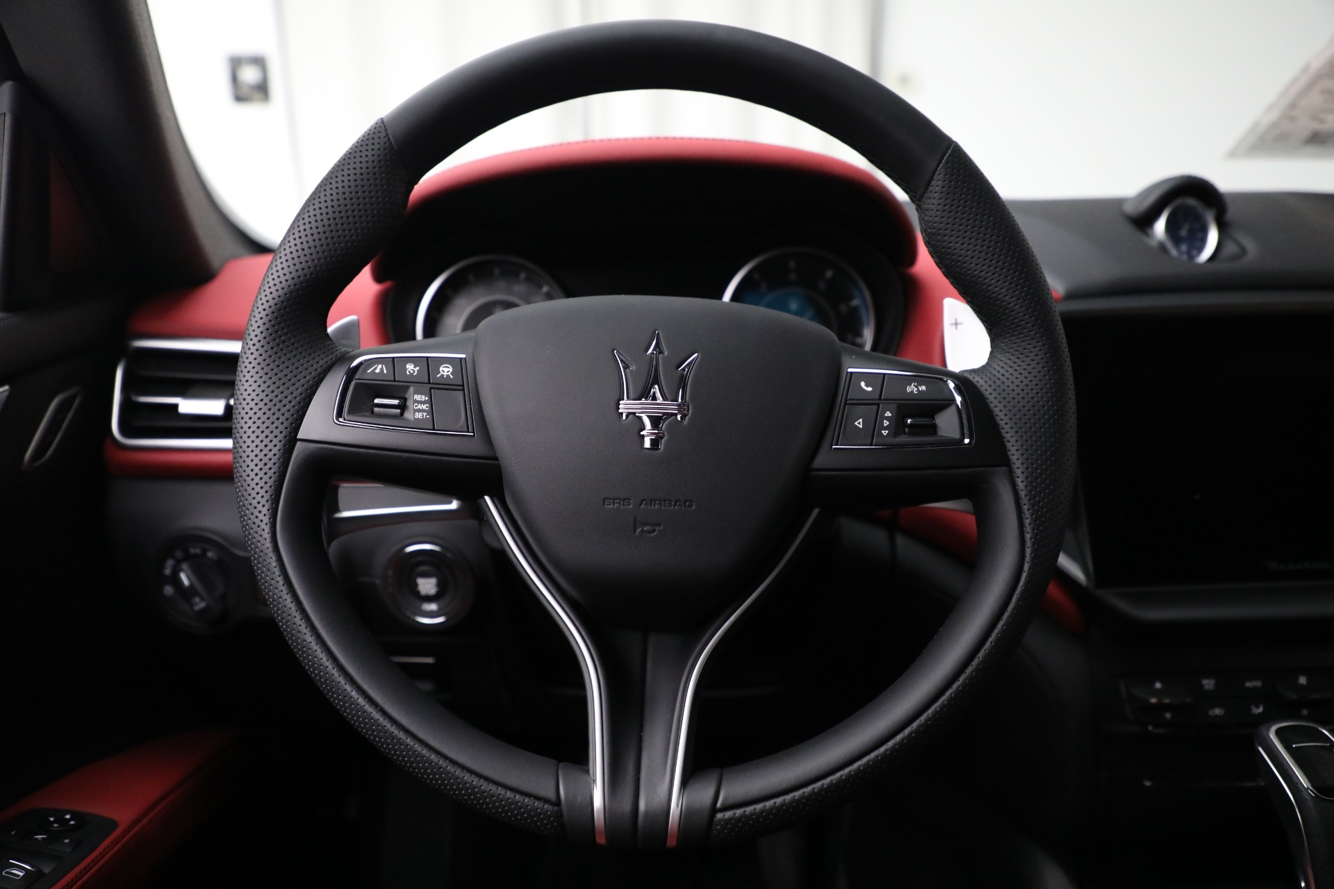 New-2022-Maserati-Ghibli-Modena-Q4