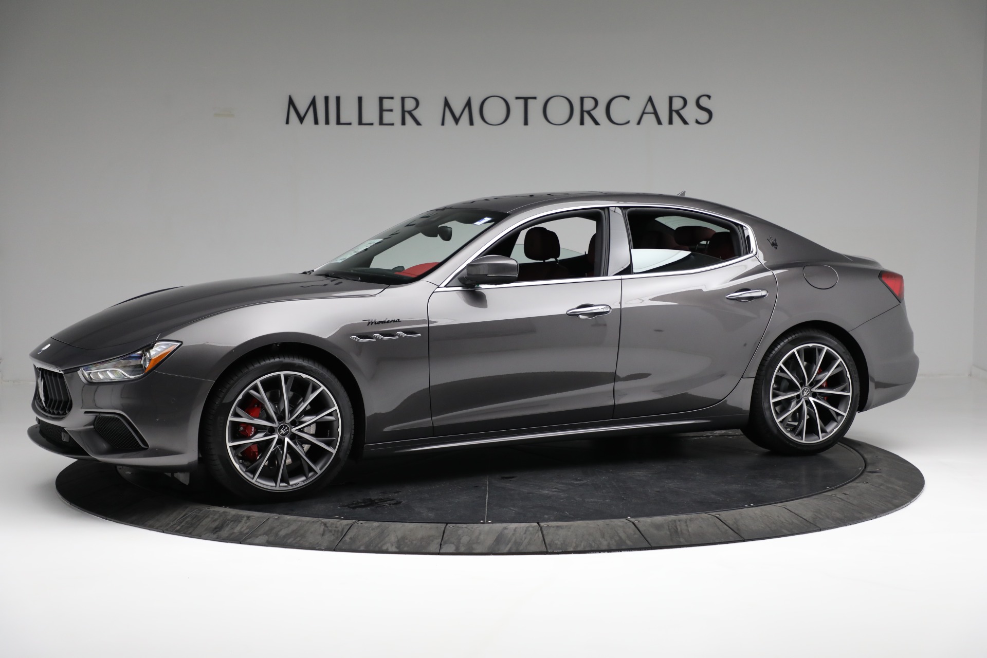 New-2022-Maserati-Ghibli-Modena-Q4