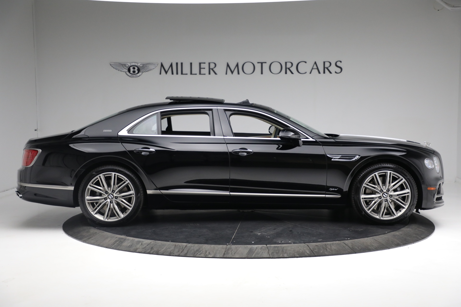 New-2022-Bentley-Flying-Spur-Hybrid-Odyssean-Edition