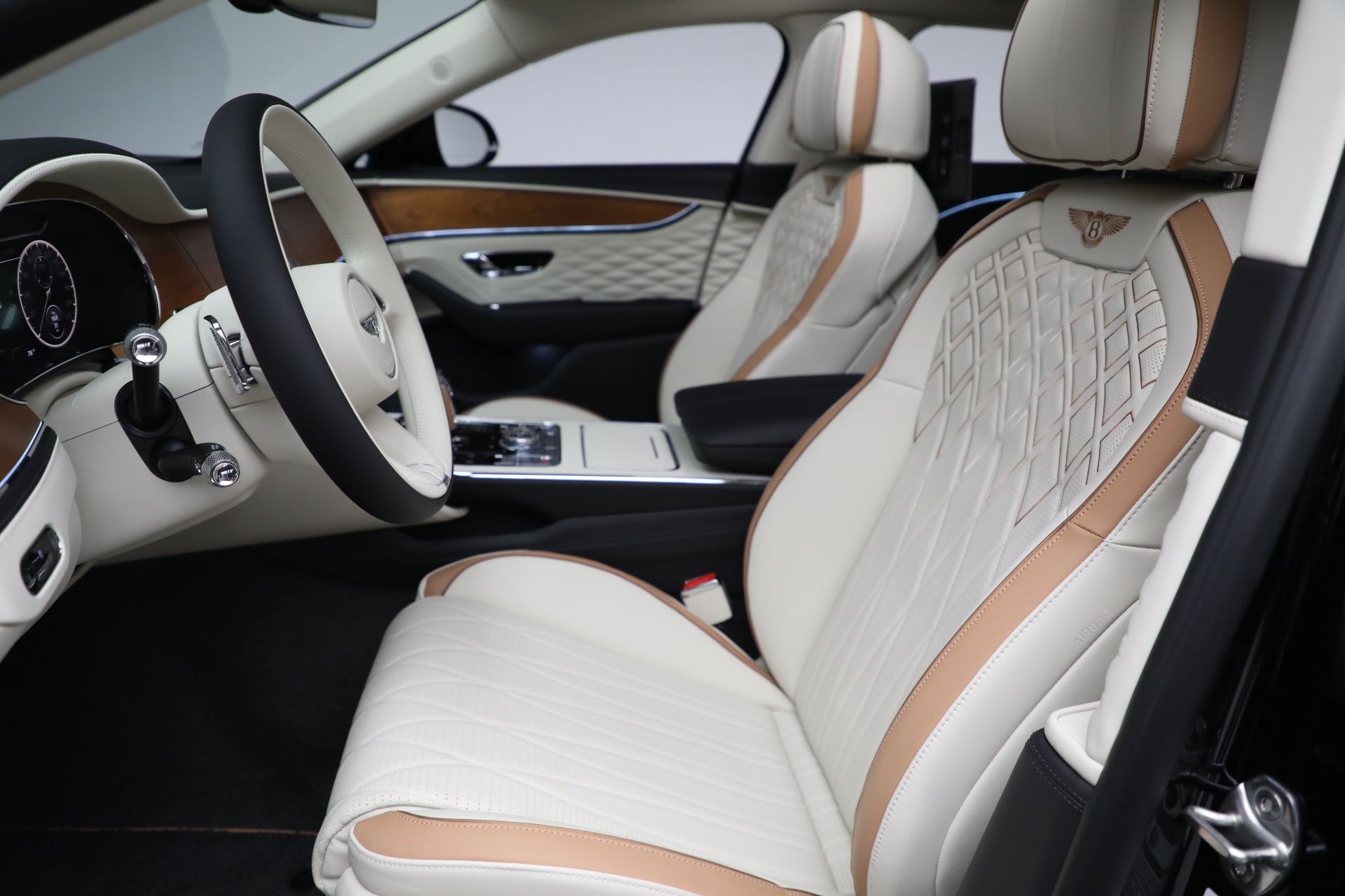 New-2022-Bentley-Flying-Spur-Hybrid-Odyssean-Edition