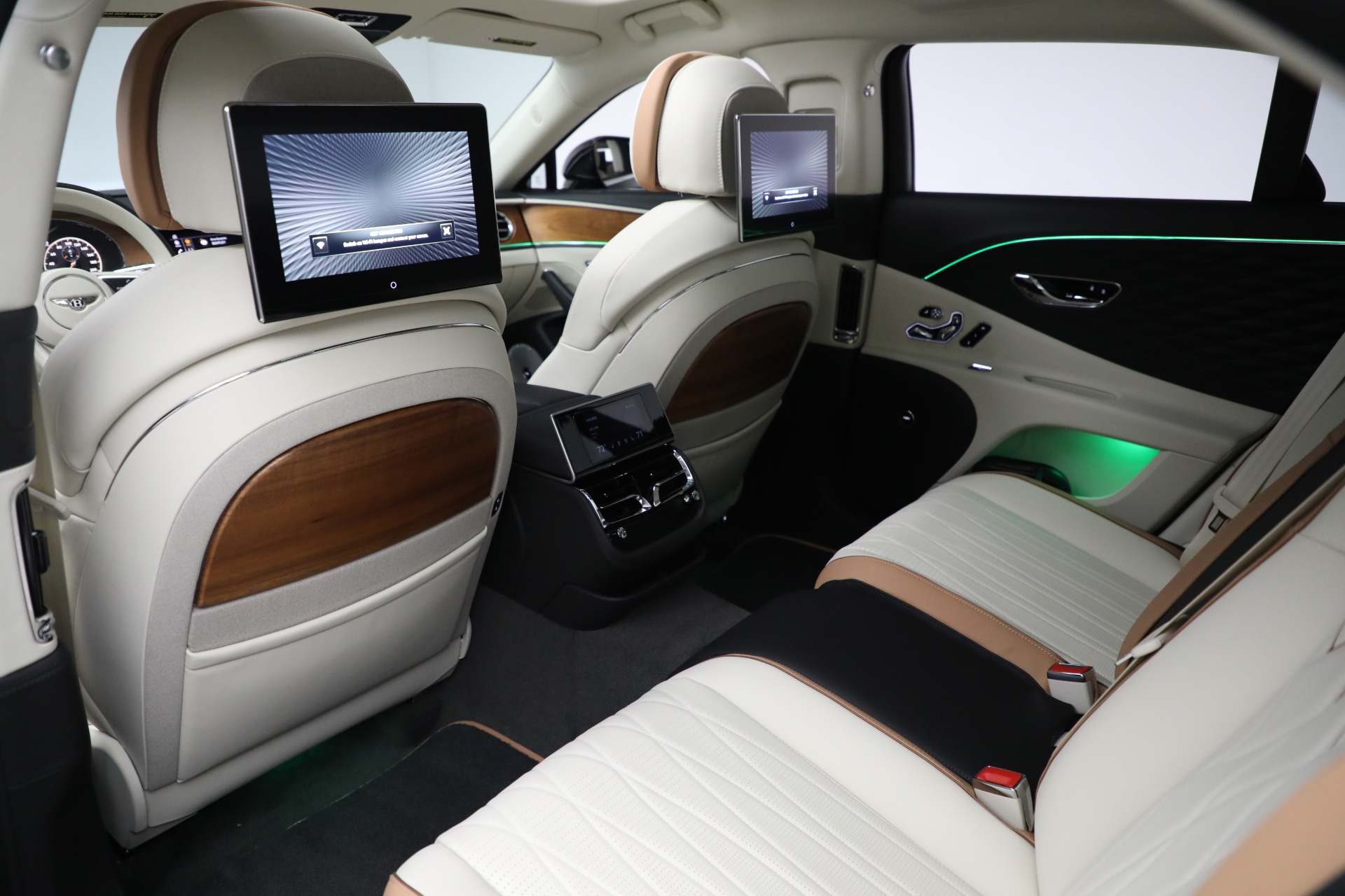 New-2022-Bentley-Flying-Spur-Hybrid-Odyssean-Edition