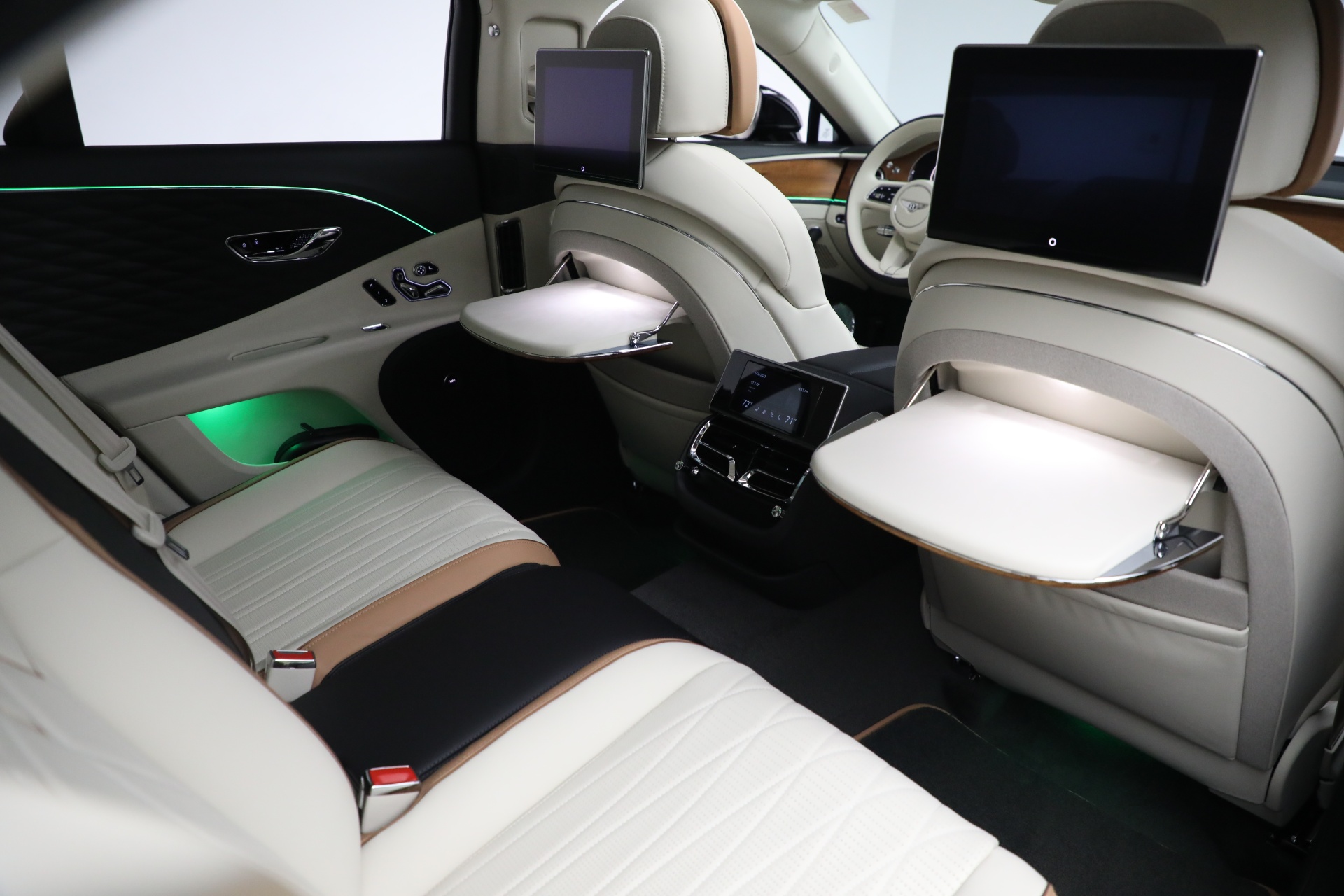 New-2022-Bentley-Flying-Spur-Hybrid-Odyssean-Edition