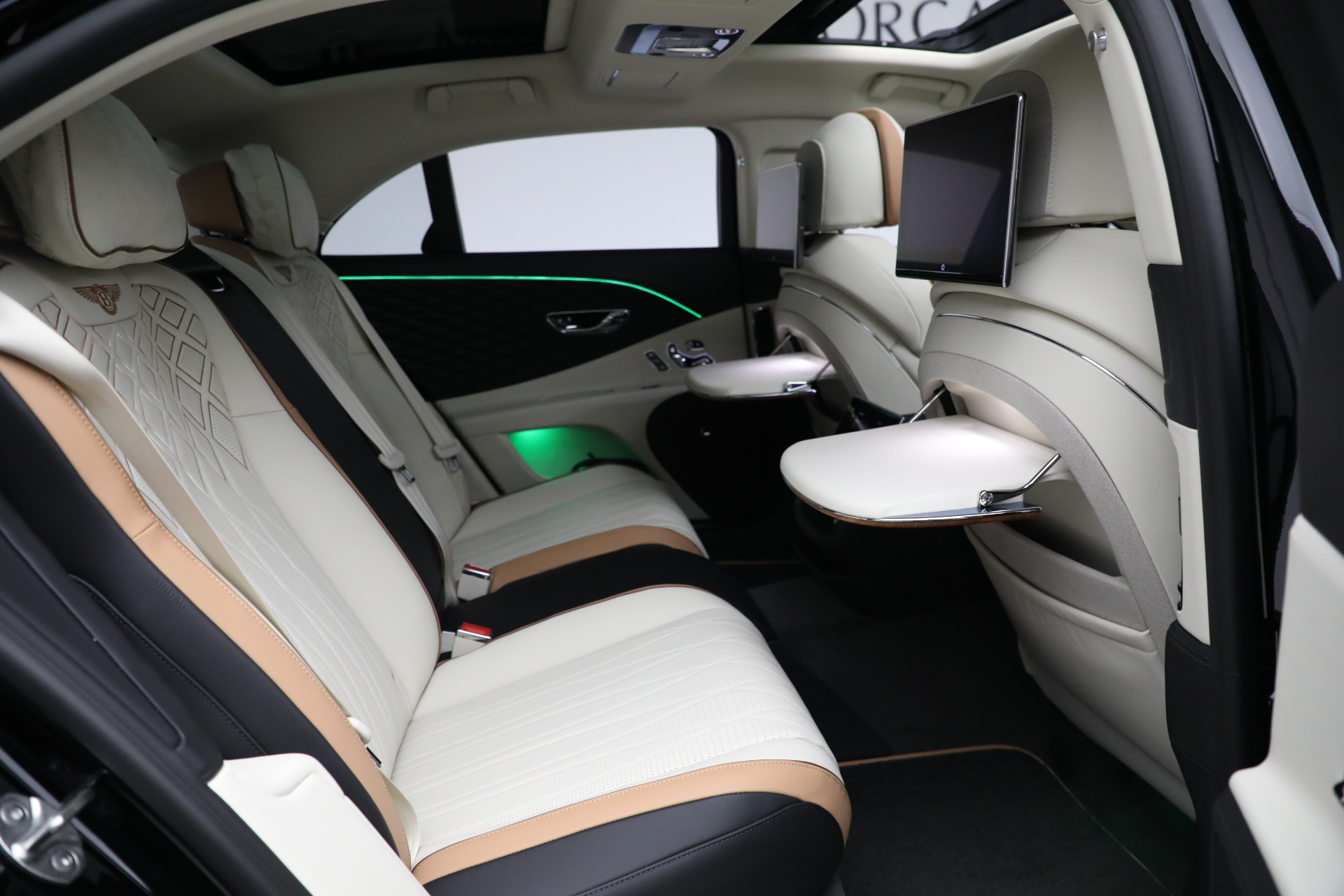 New-2022-Bentley-Flying-Spur-Hybrid-Odyssean-Edition