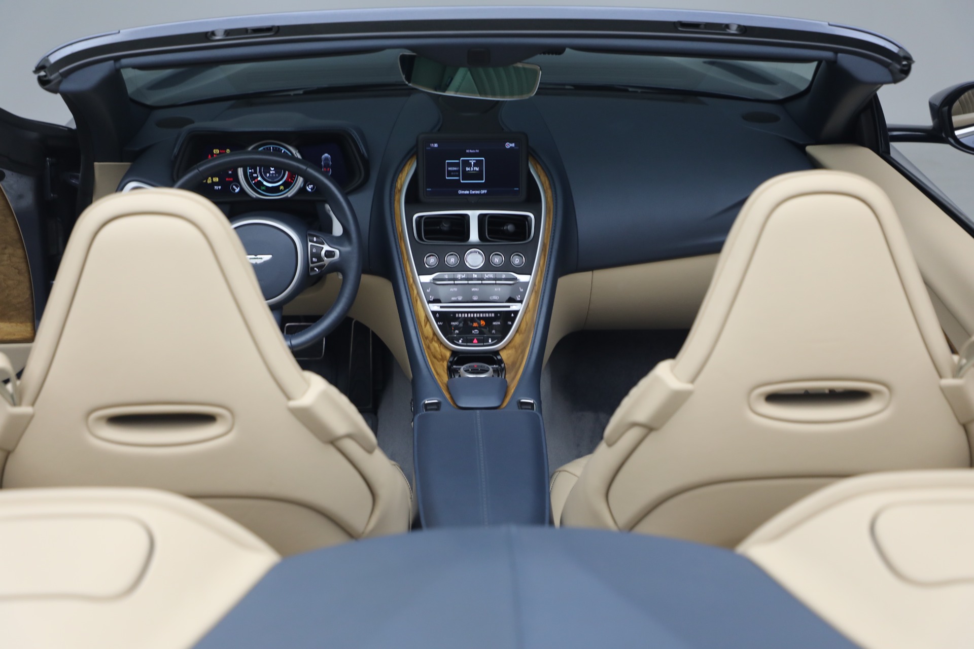 Used-2022-Aston-Martin-DB11-Volante