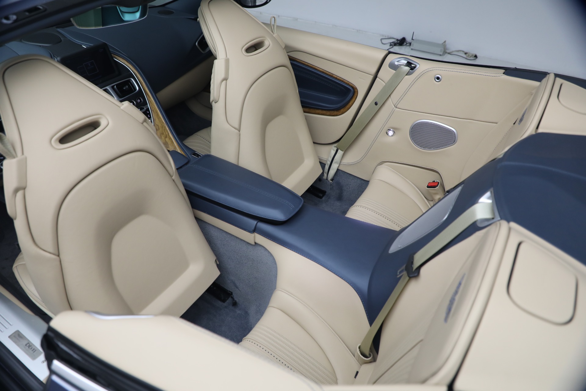 Used-2022-Aston-Martin-DB11-Volante