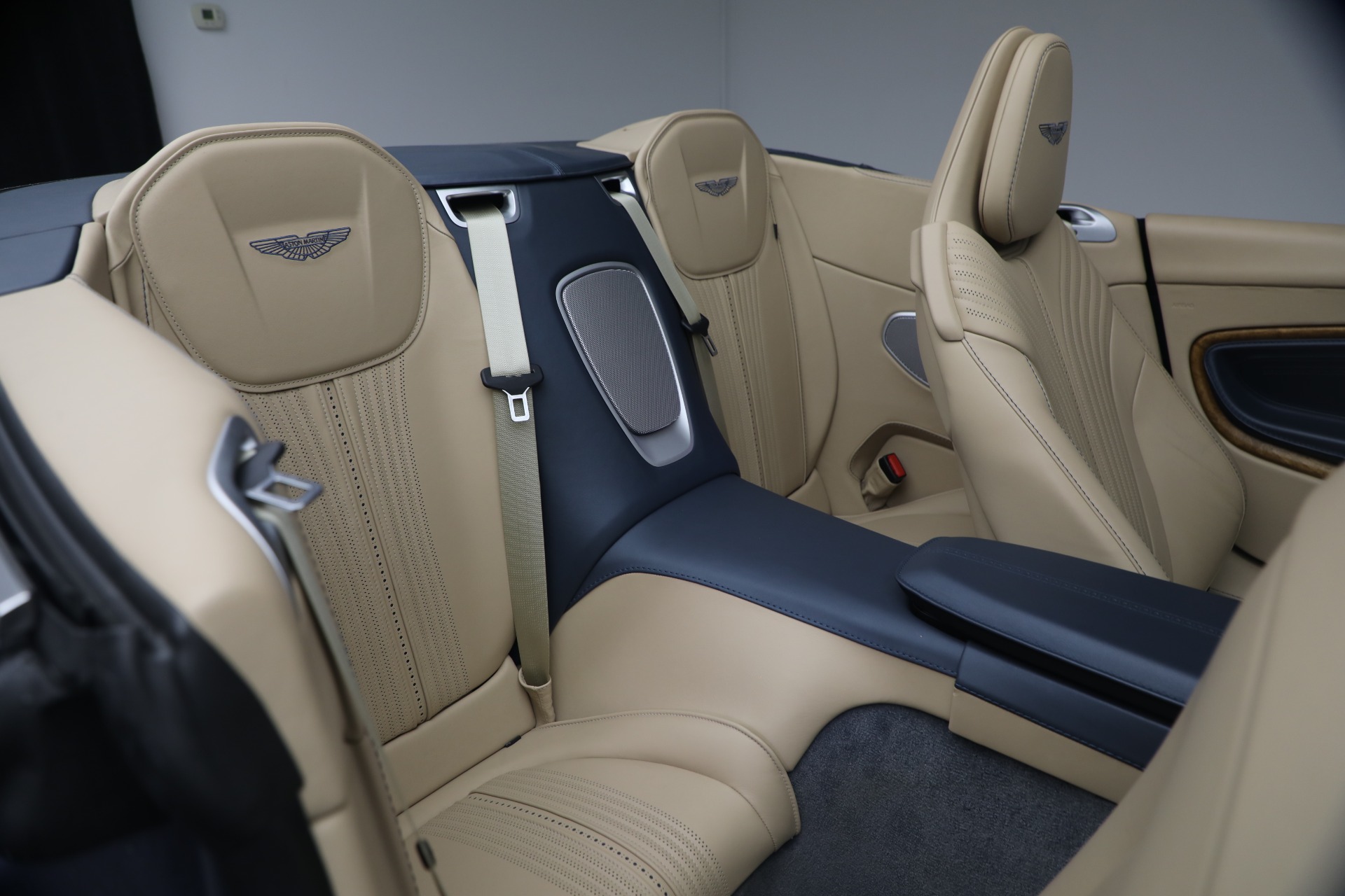 Used-2022-Aston-Martin-DB11-Volante