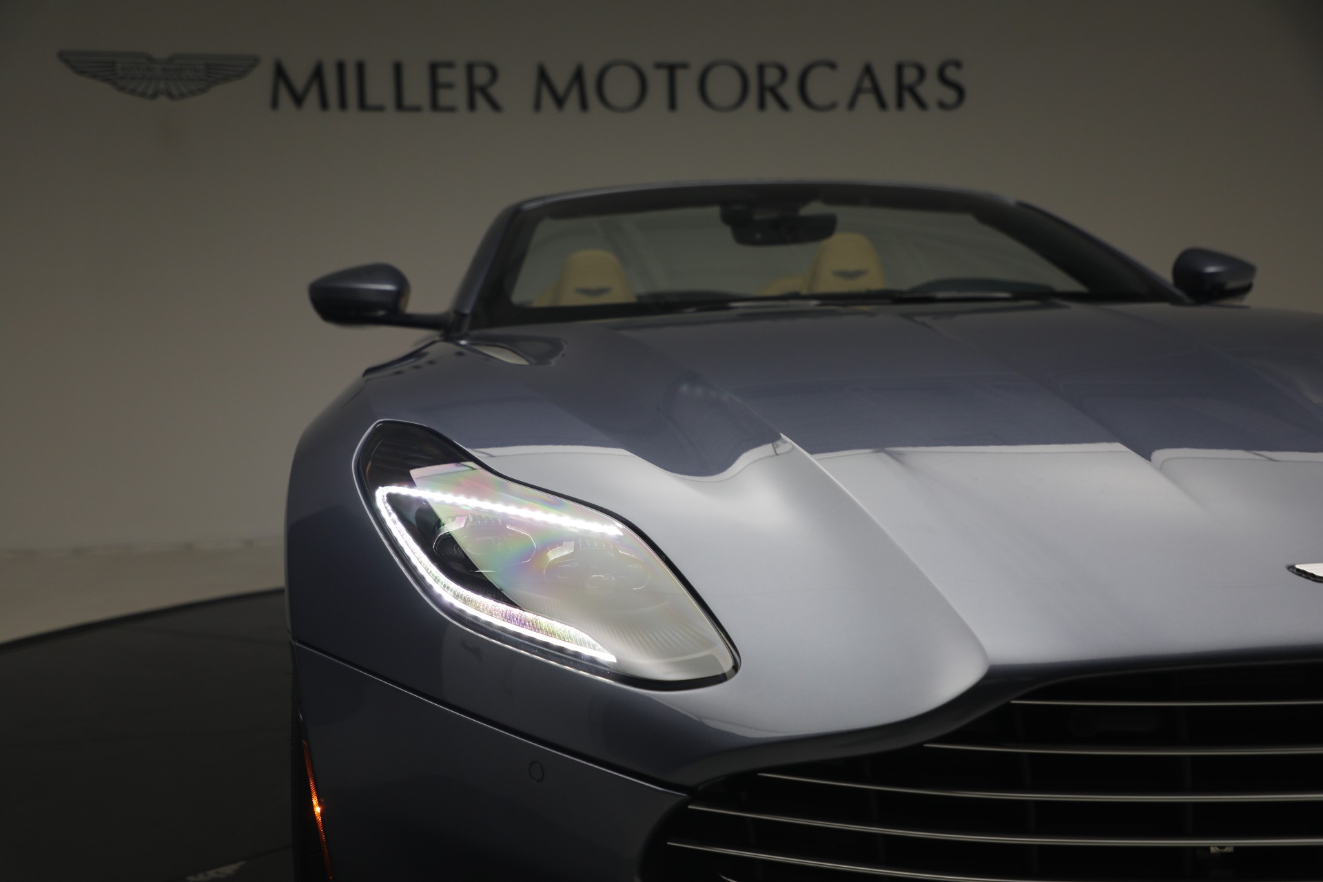 Used-2022-Aston-Martin-DB11-Volante