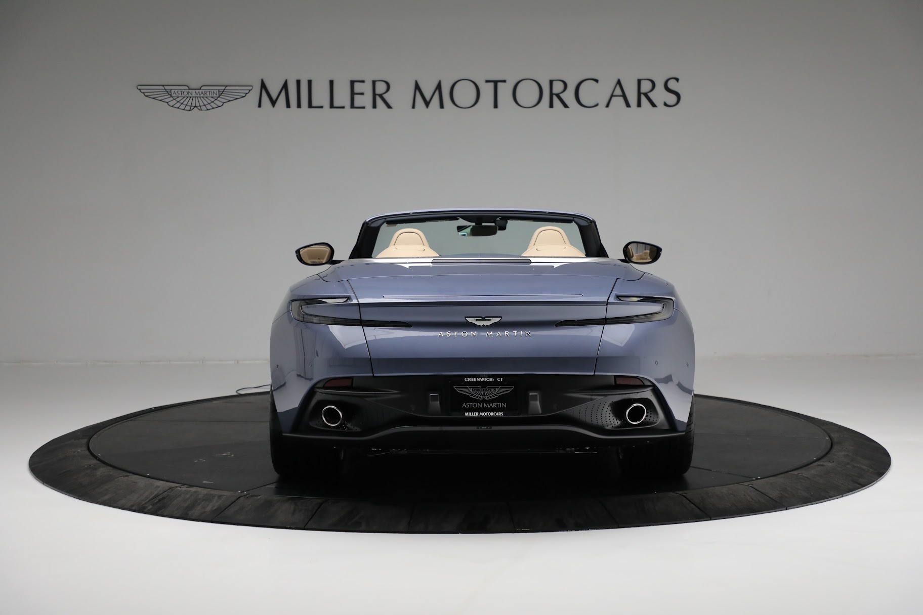 Used-2022-Aston-Martin-DB11-Volante