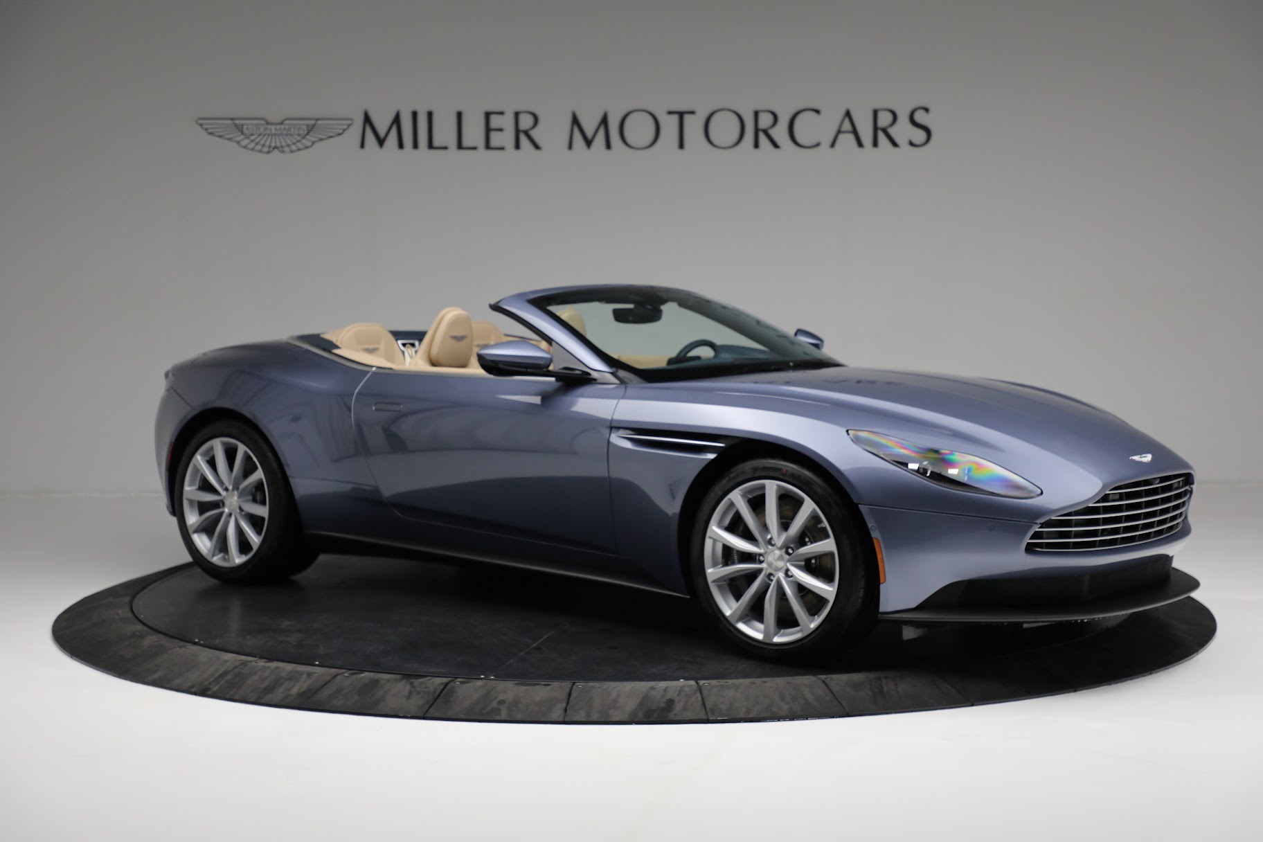 Used-2022-Aston-Martin-DB11-Volante