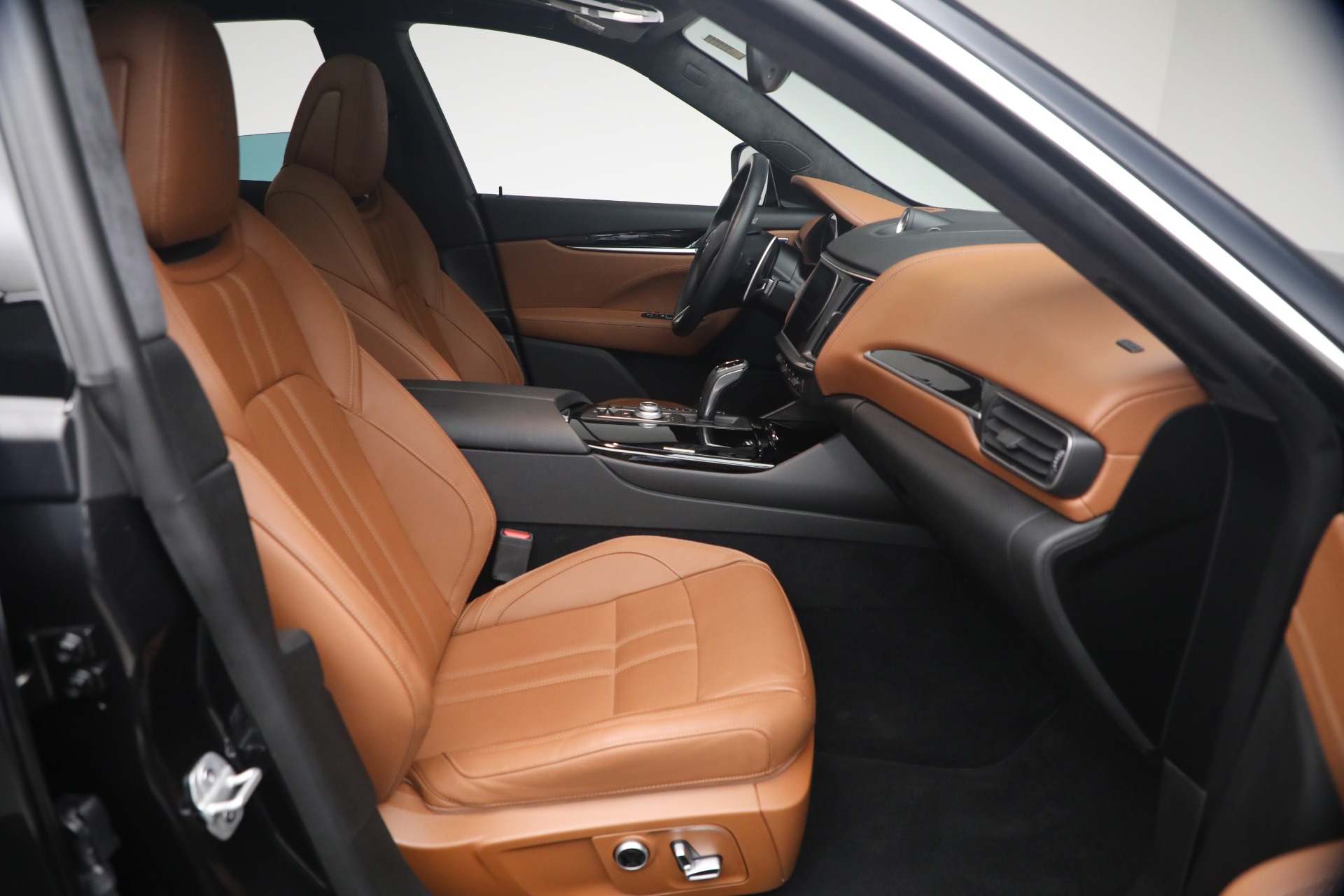 Used-2022-Maserati-Levante-GT