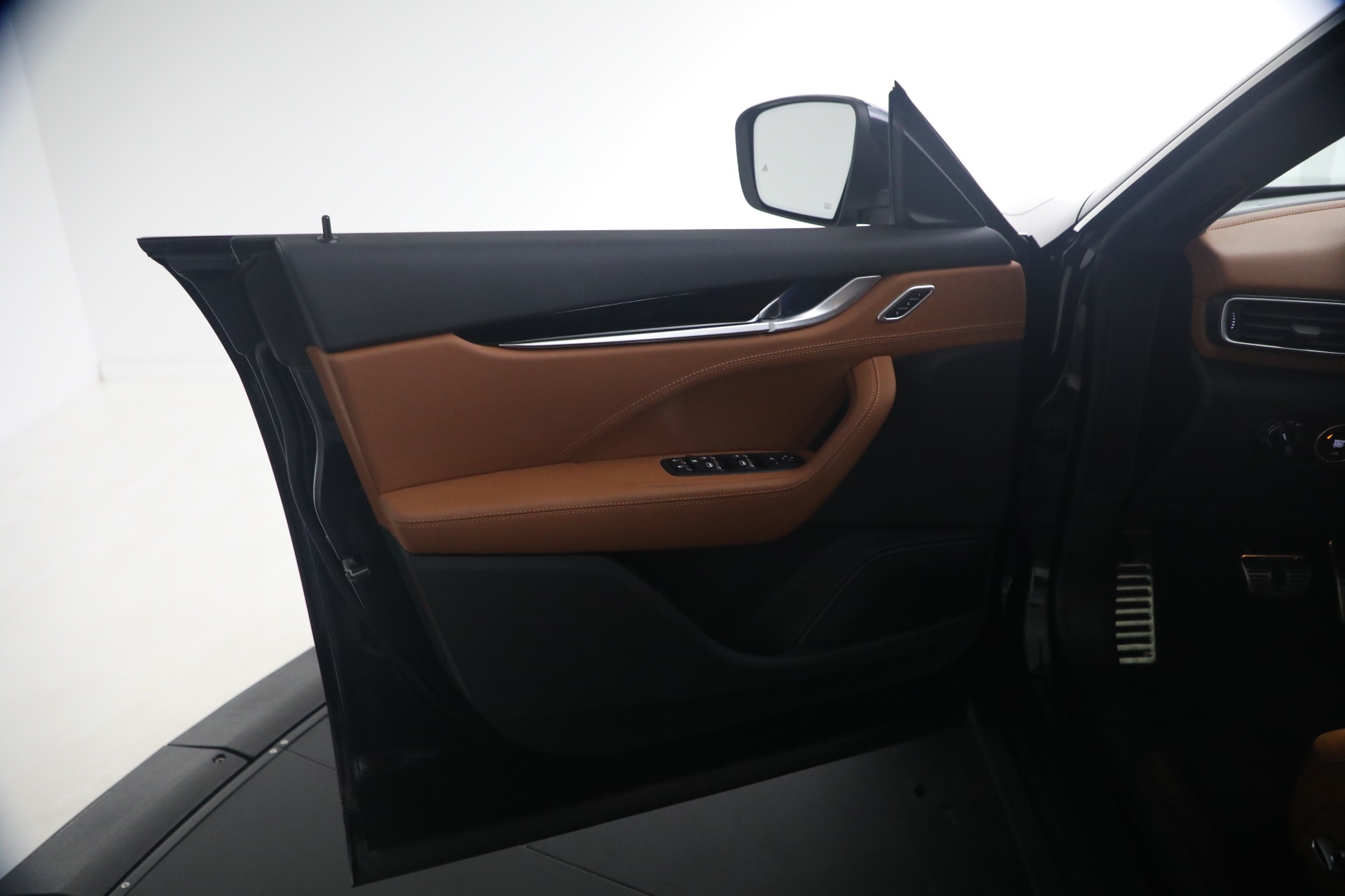 Used-2022-Maserati-Levante-GT