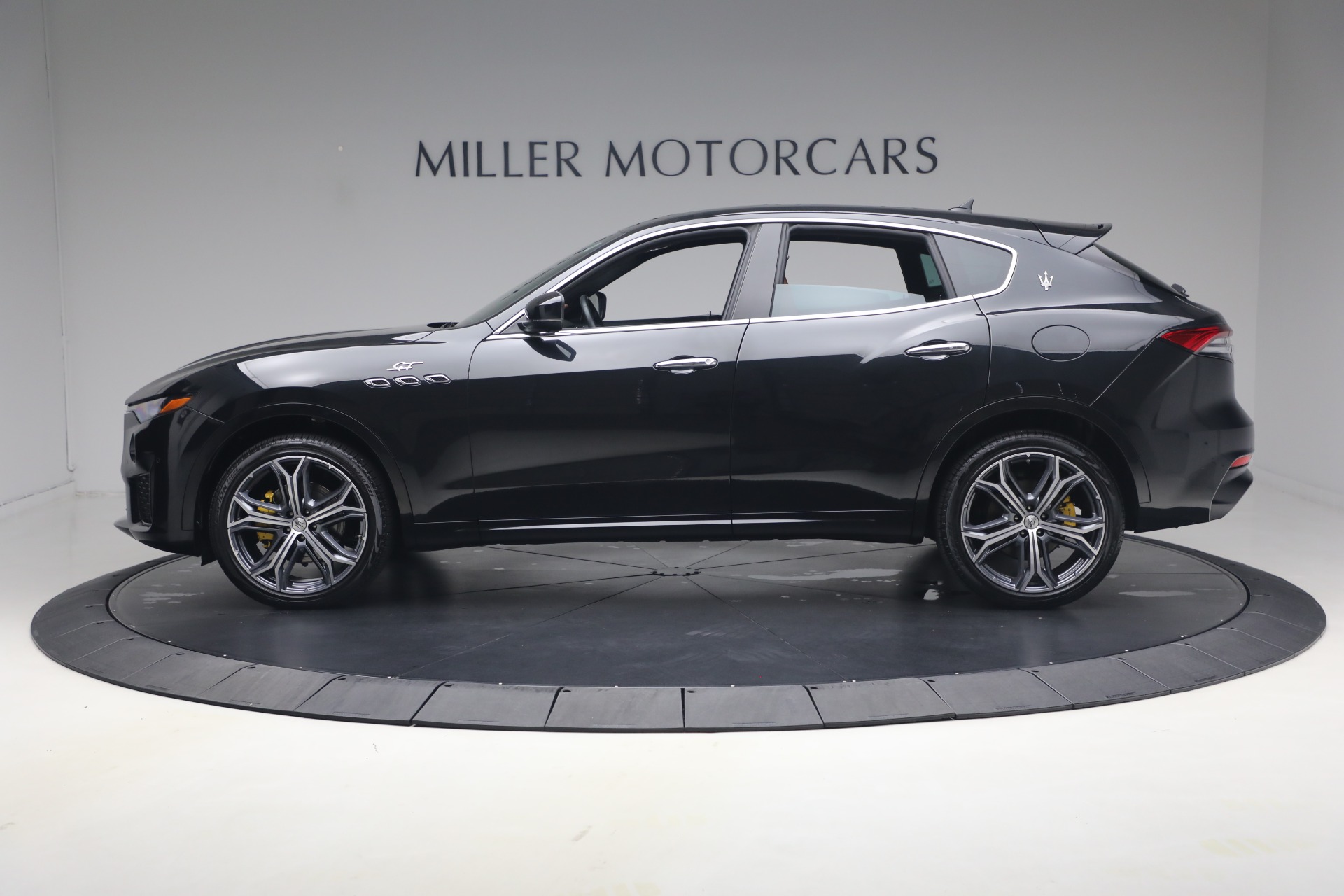 Used-2022-Maserati-Levante-GT