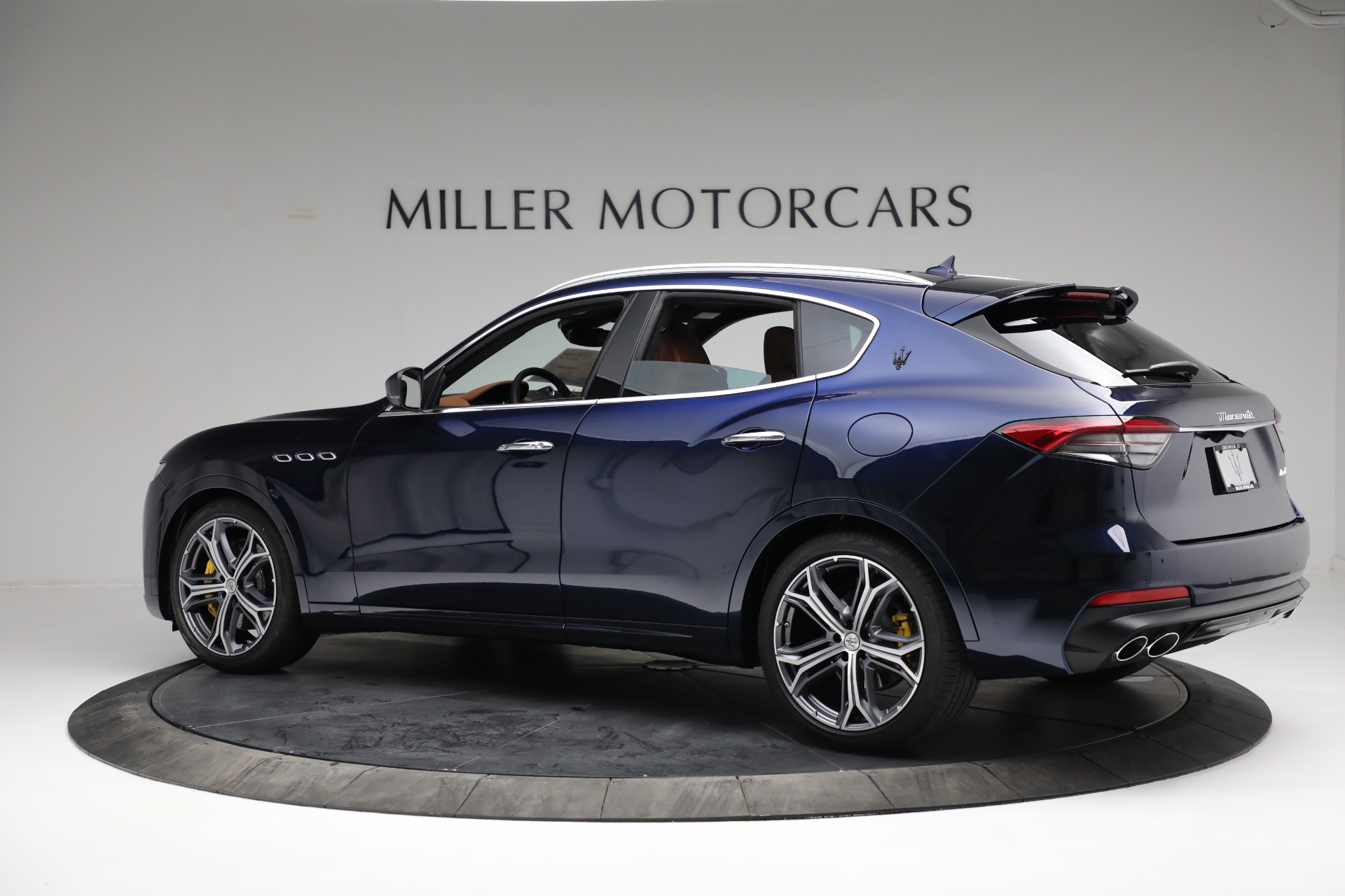 New-2022-Maserati-Levante-Modena