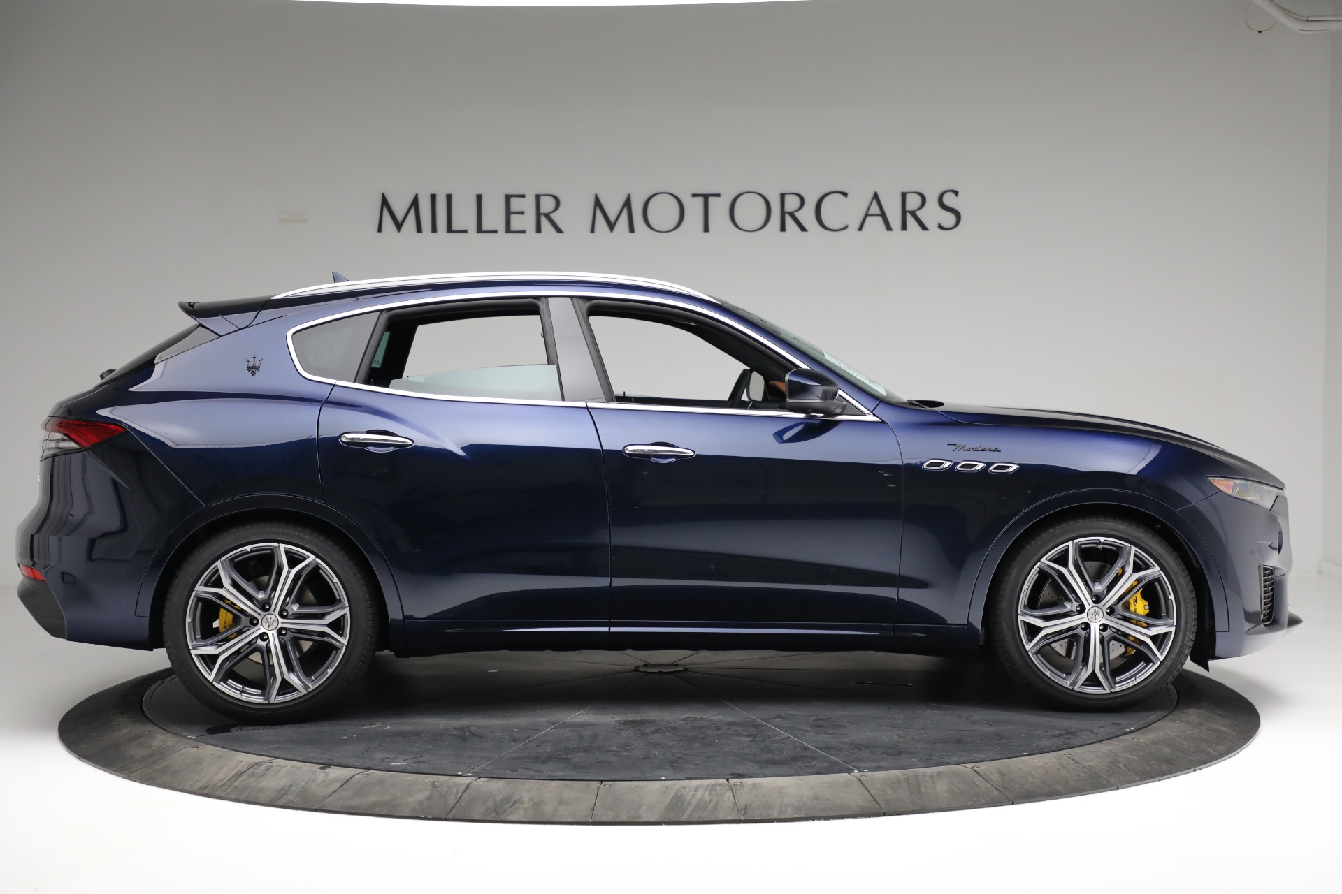 New-2022-Maserati-Levante-Modena