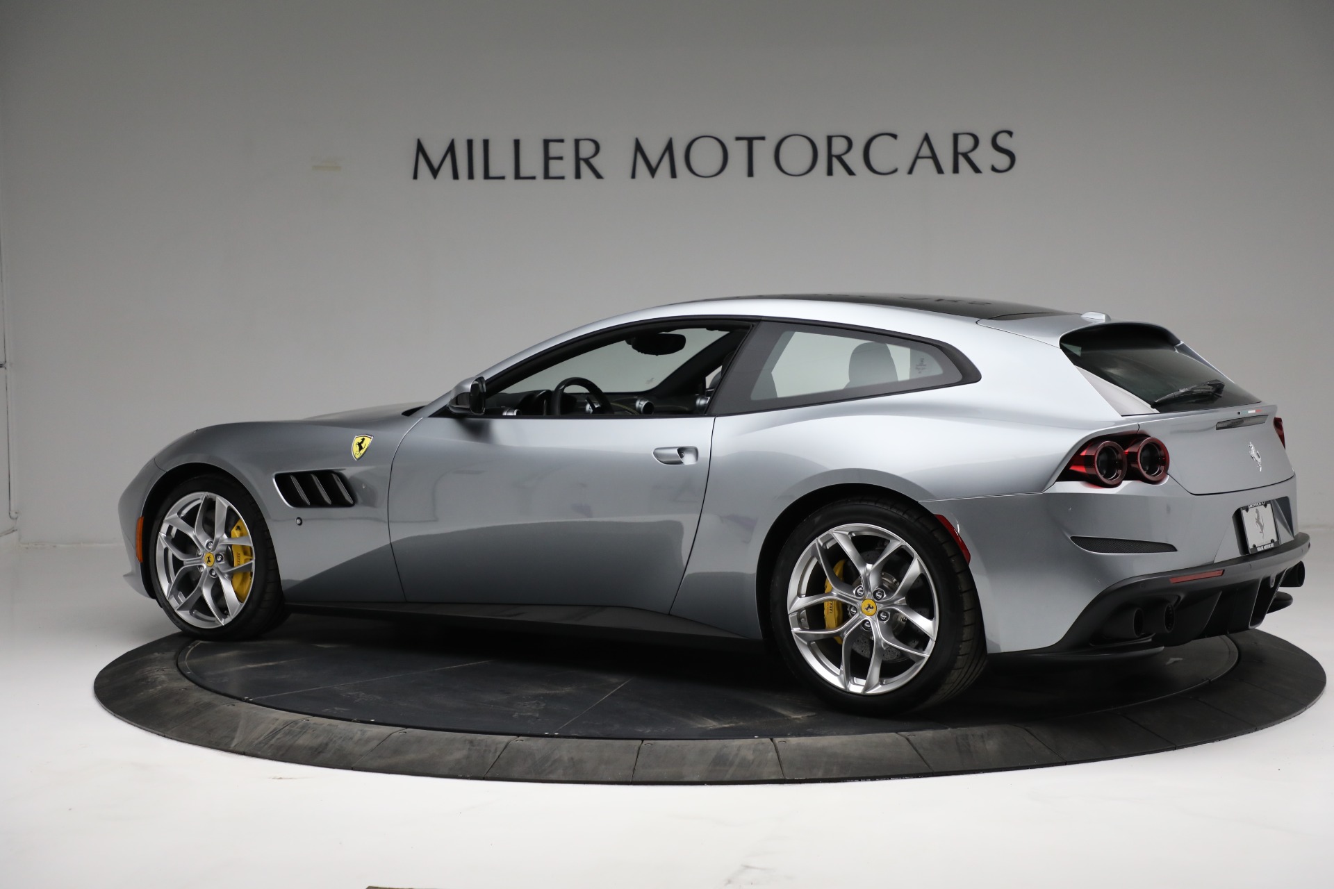 Used-2019-Ferrari-GTC4Lusso-T
