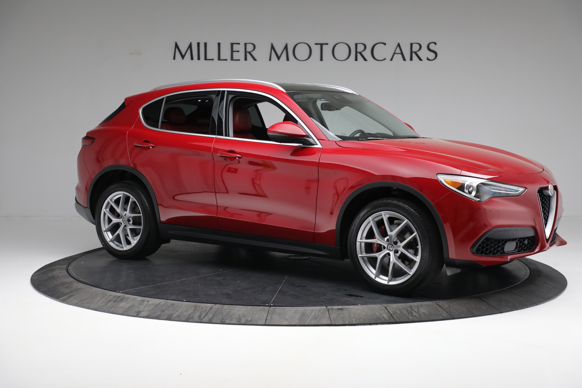 Used-2019-Alfa-Romeo-Stelvio-Ti-Lusso