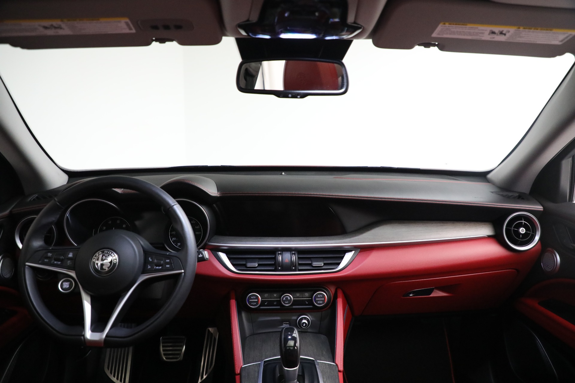 Used-2019-Alfa-Romeo-Stelvio-Ti-Lusso