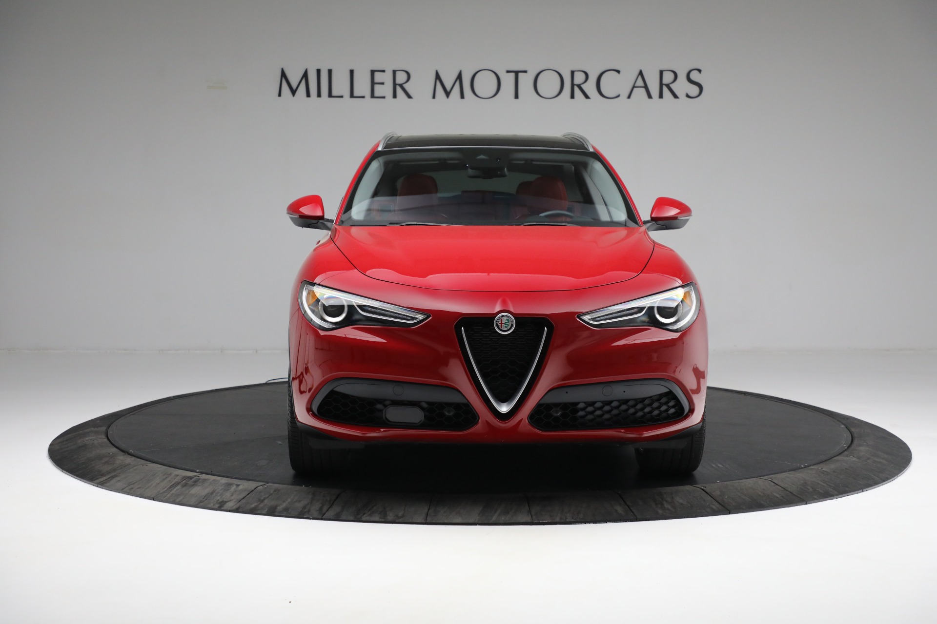 Used-2019-Alfa-Romeo-Stelvio-Ti-Lusso
