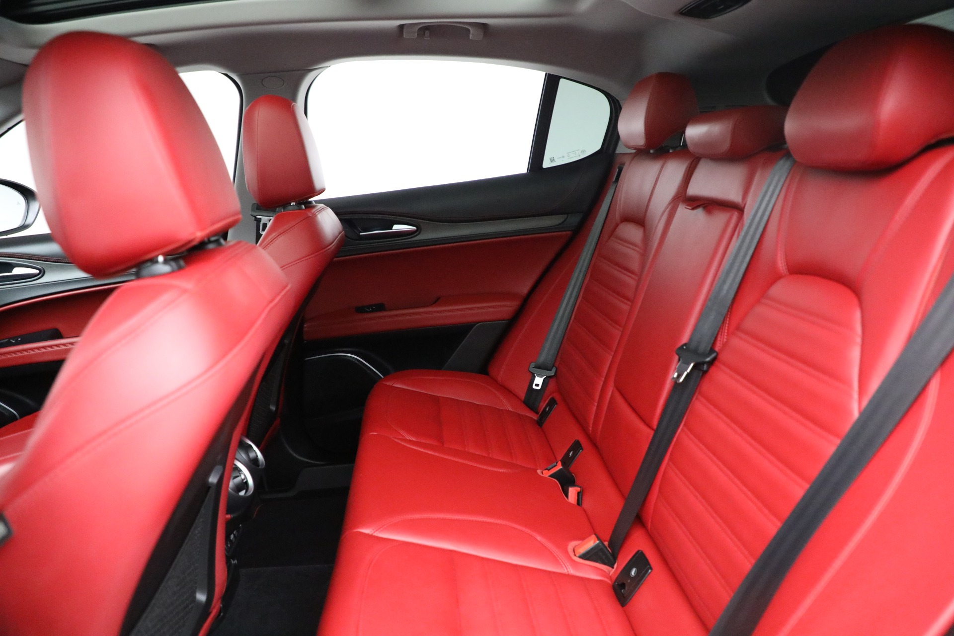 Used-2019-Alfa-Romeo-Stelvio-Ti-Lusso