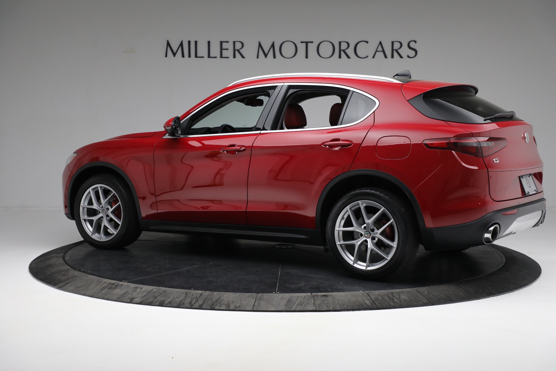 Used-2019-Alfa-Romeo-Stelvio-Ti-Lusso