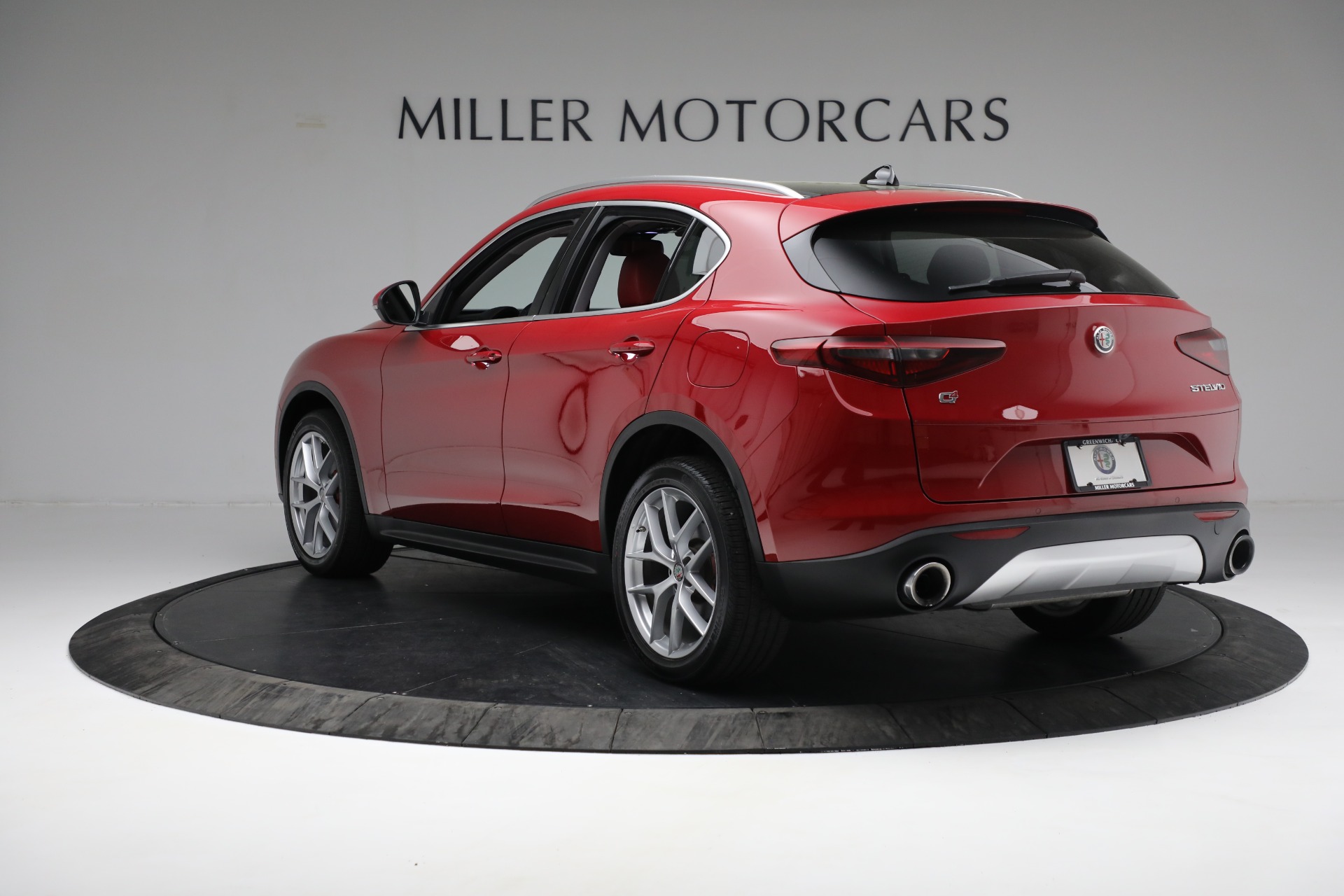 Used-2019-Alfa-Romeo-Stelvio-Ti-Lusso