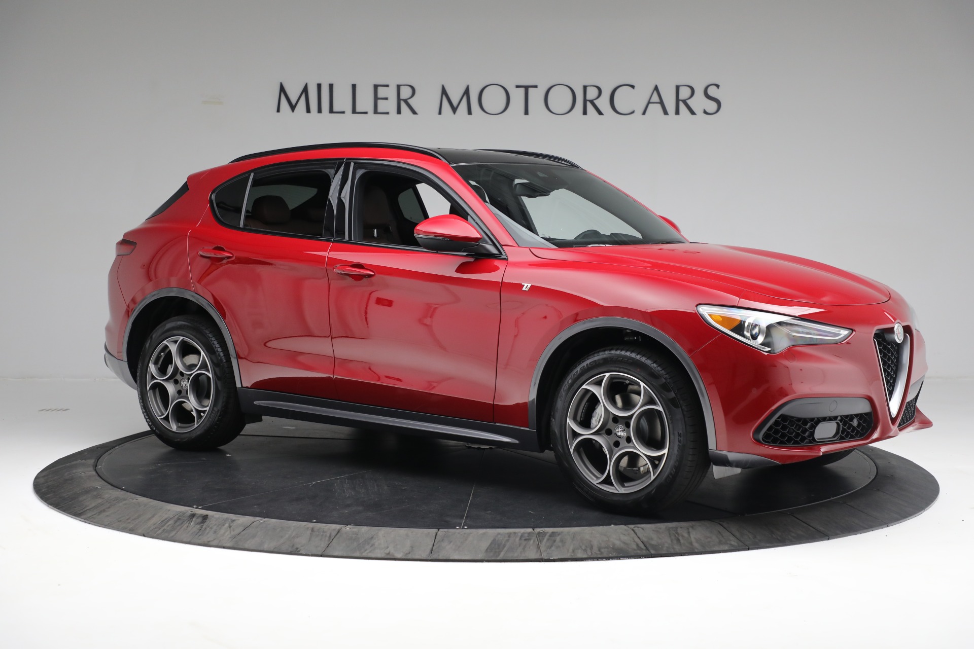 New-2022-Alfa-Romeo-Stelvio-Ti