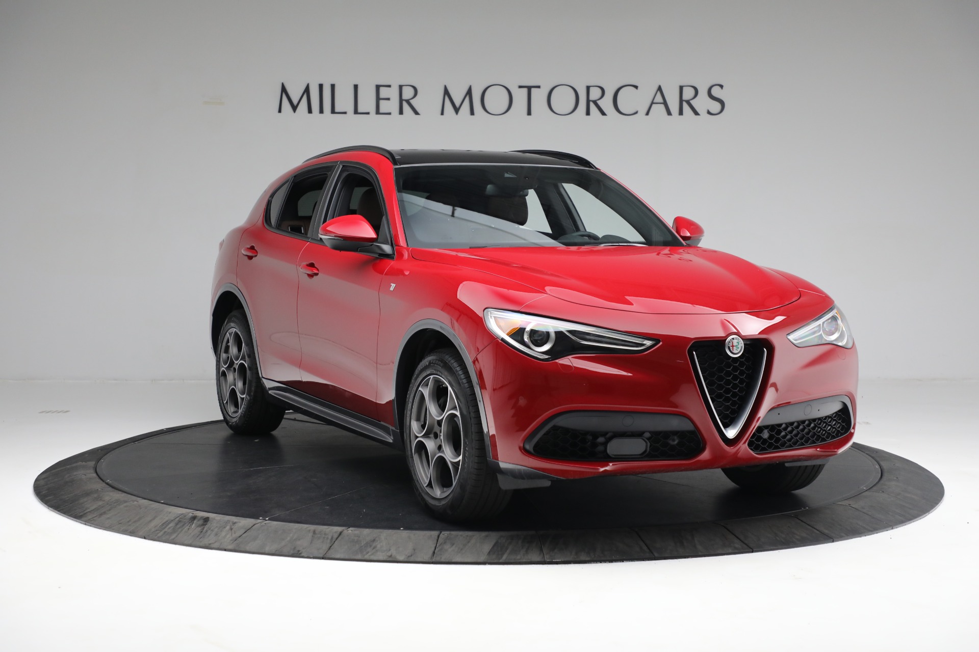 New-2022-Alfa-Romeo-Stelvio-Ti