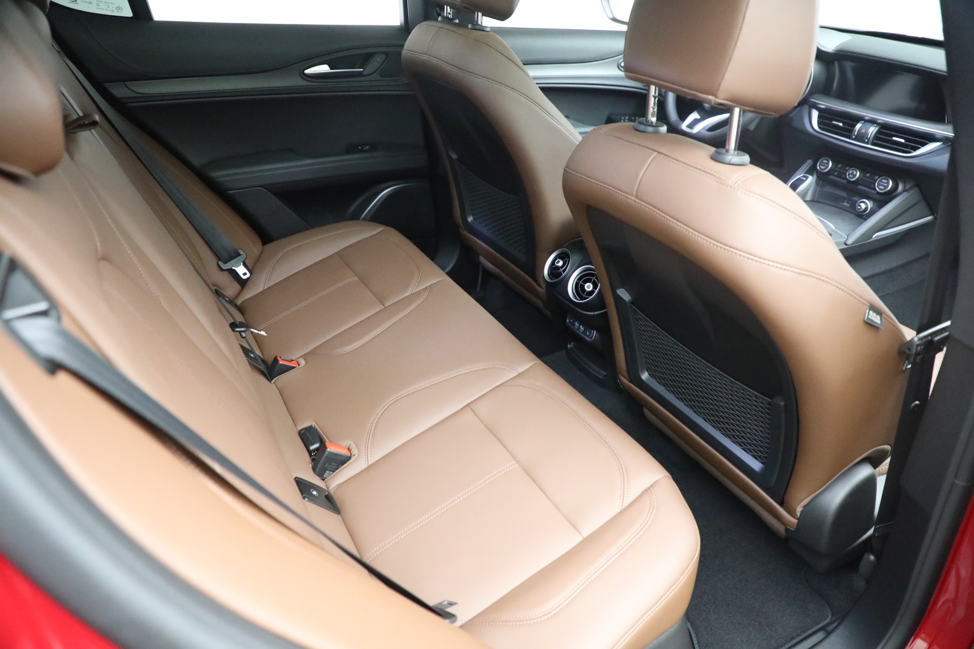 New-2022-Alfa-Romeo-Stelvio-Ti