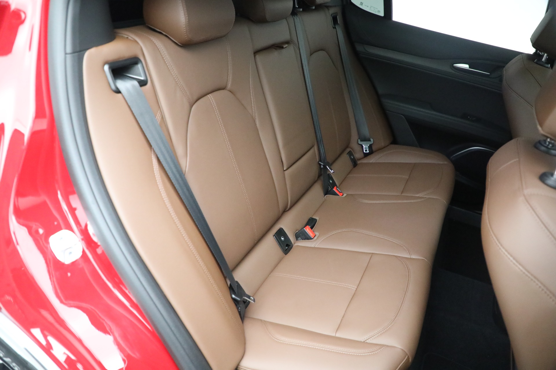 New-2022-Alfa-Romeo-Stelvio-Ti