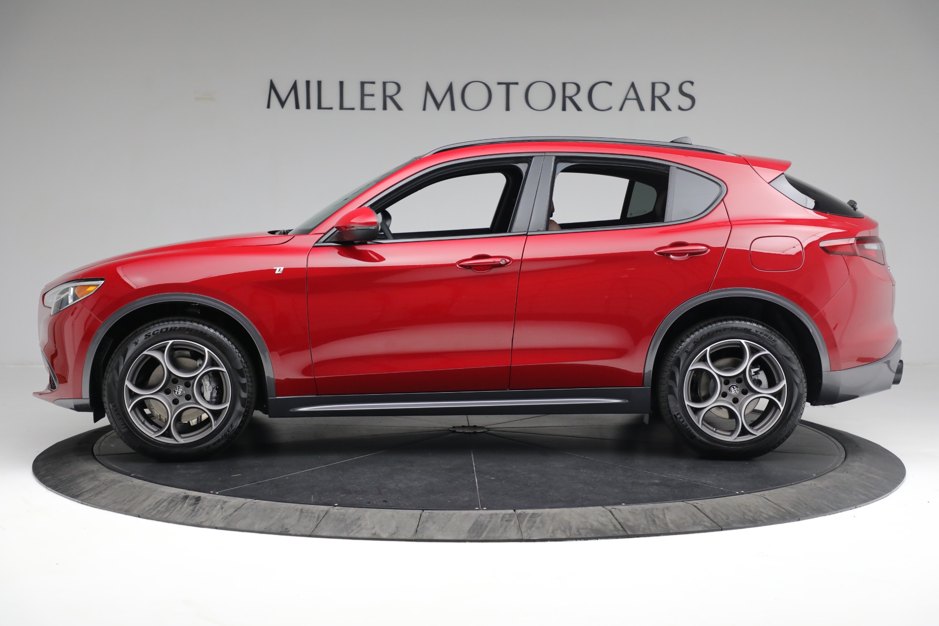 New-2022-Alfa-Romeo-Stelvio-Ti