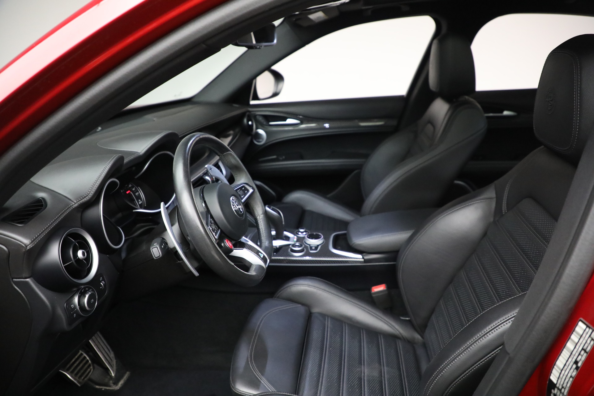 Used-2022-Alfa-Romeo-Stelvio-Quadrifoglio