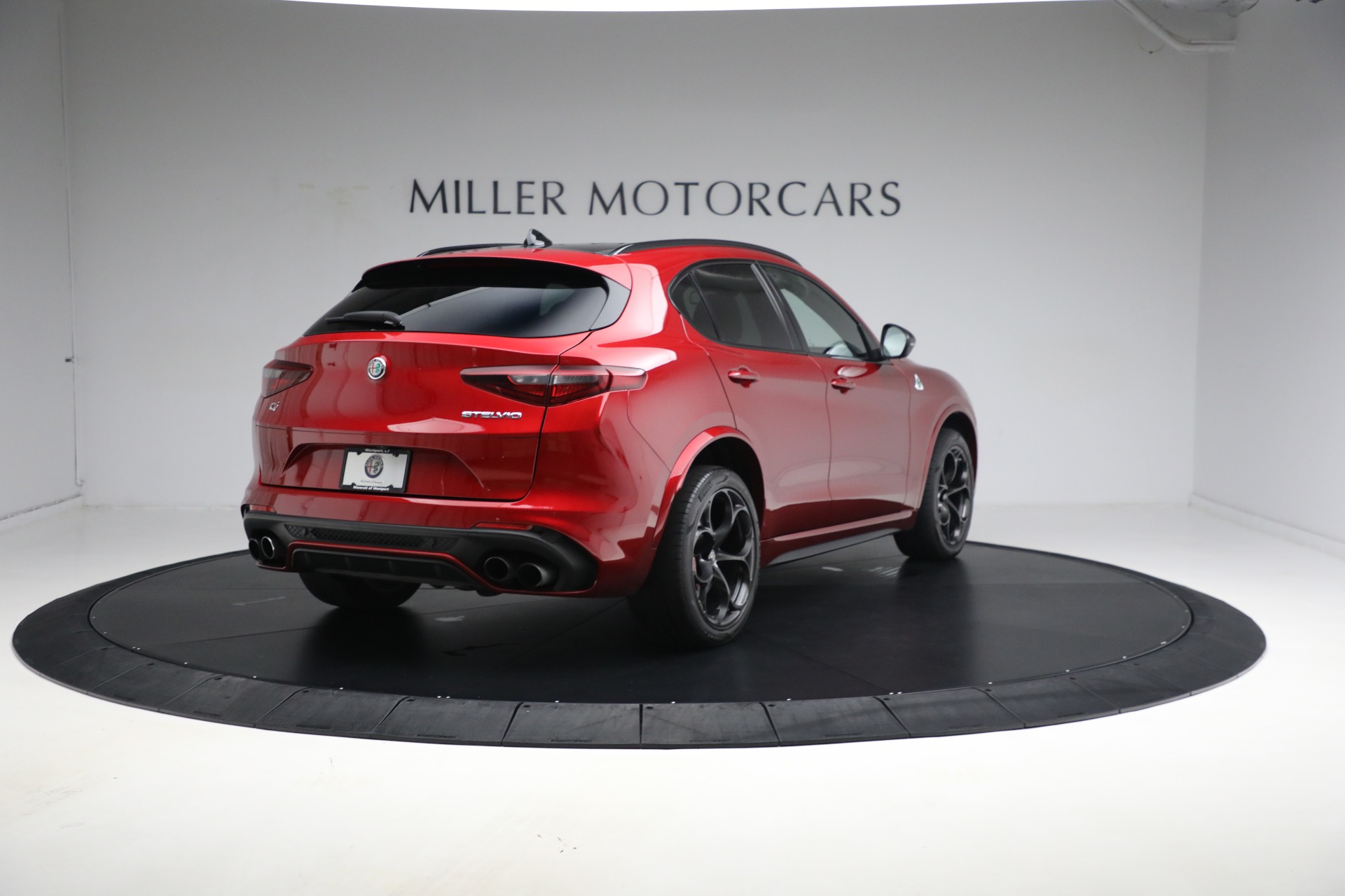 Used-2022-Alfa-Romeo-Stelvio-Quadrifoglio