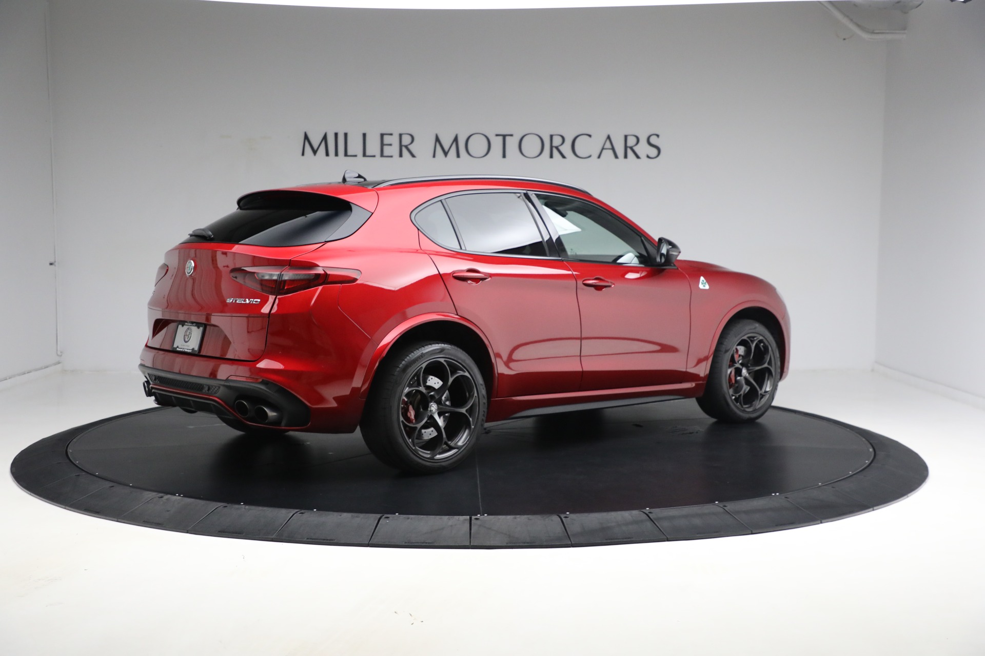 Used-2022-Alfa-Romeo-Stelvio-Quadrifoglio