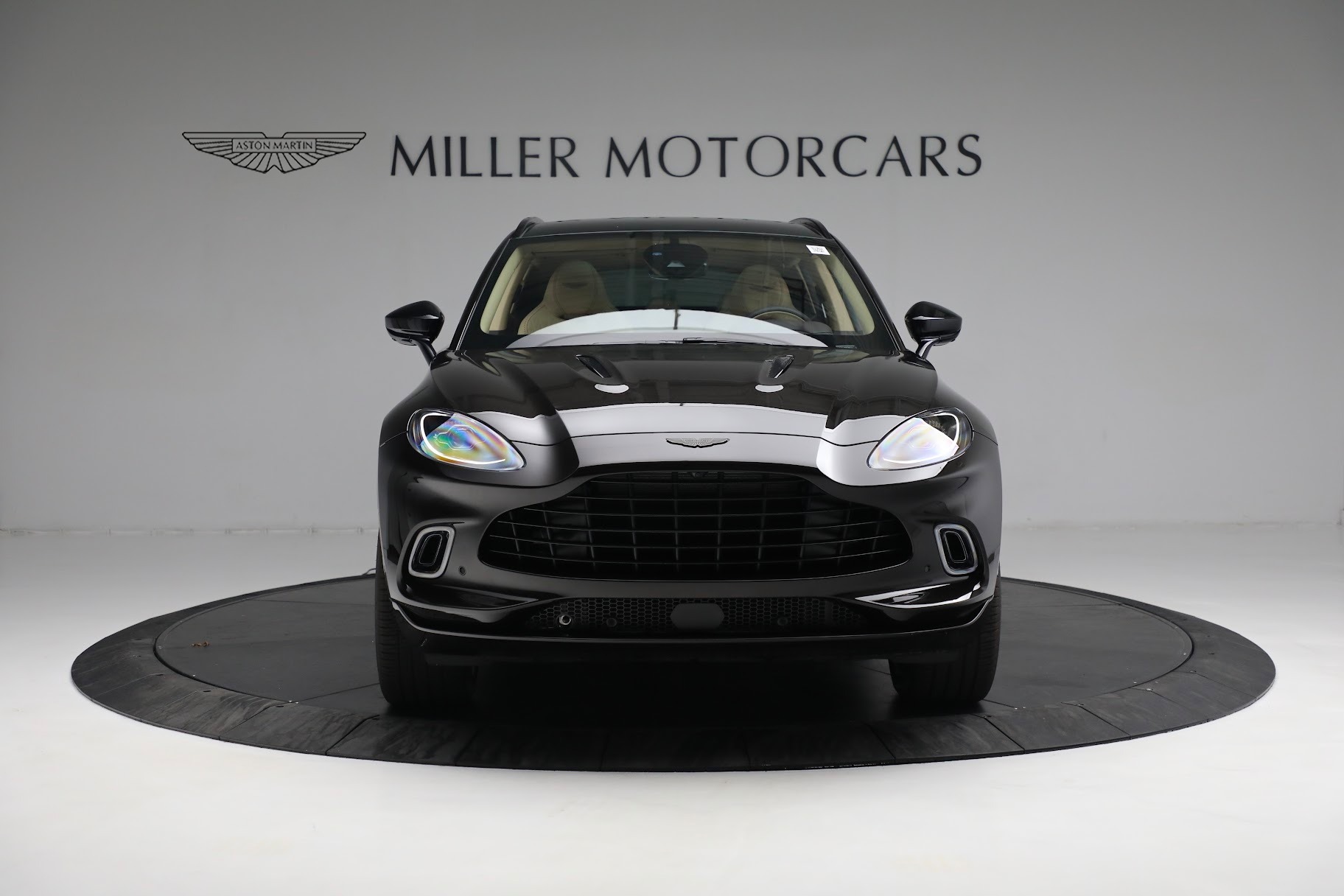 Used-2022-Aston-Martin-DBX