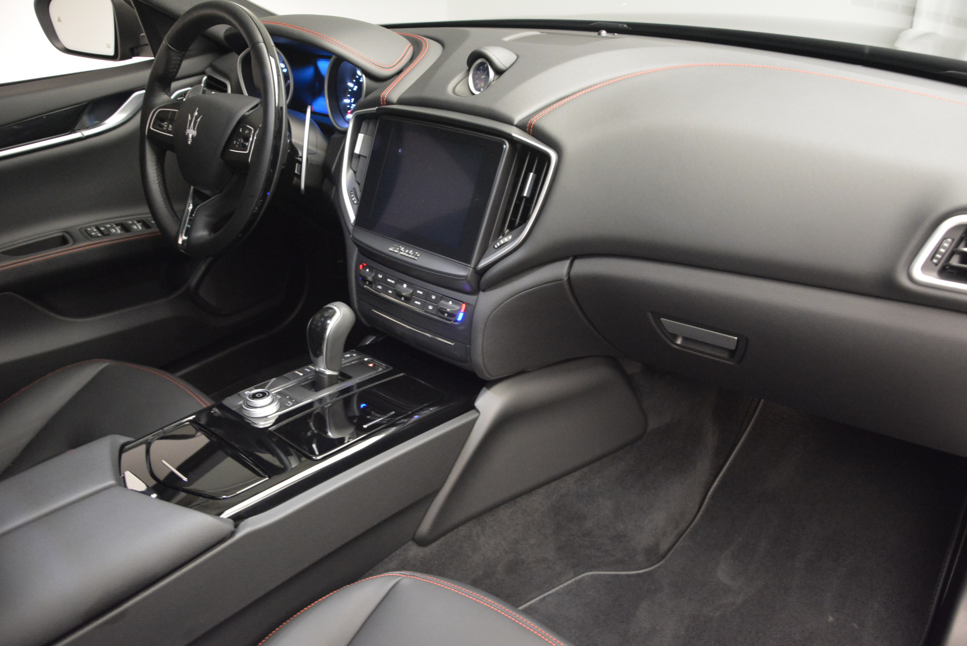 New-2017-Maserati-Ghibli-S-Q4