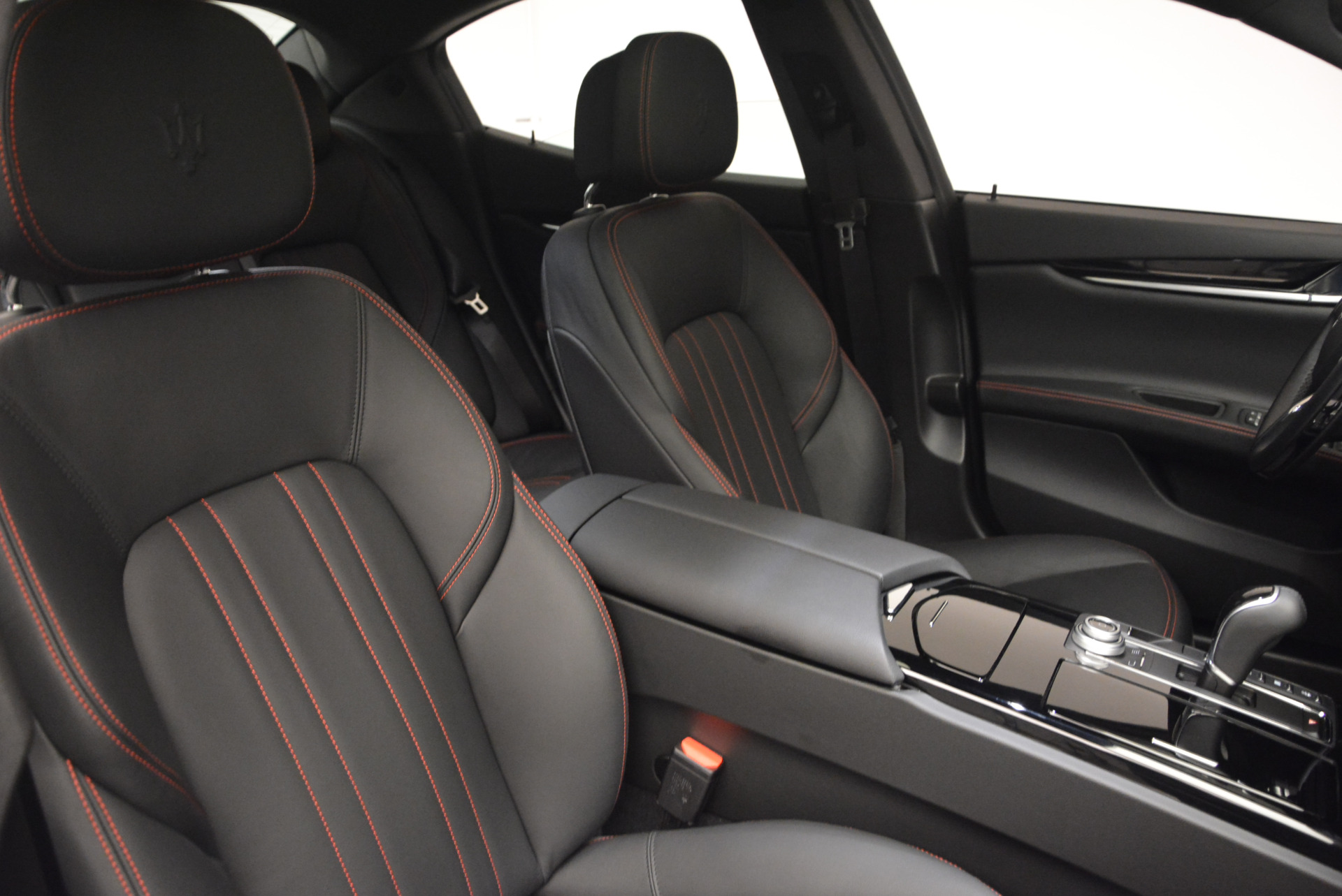 New-2017-Maserati-Ghibli-S-Q4