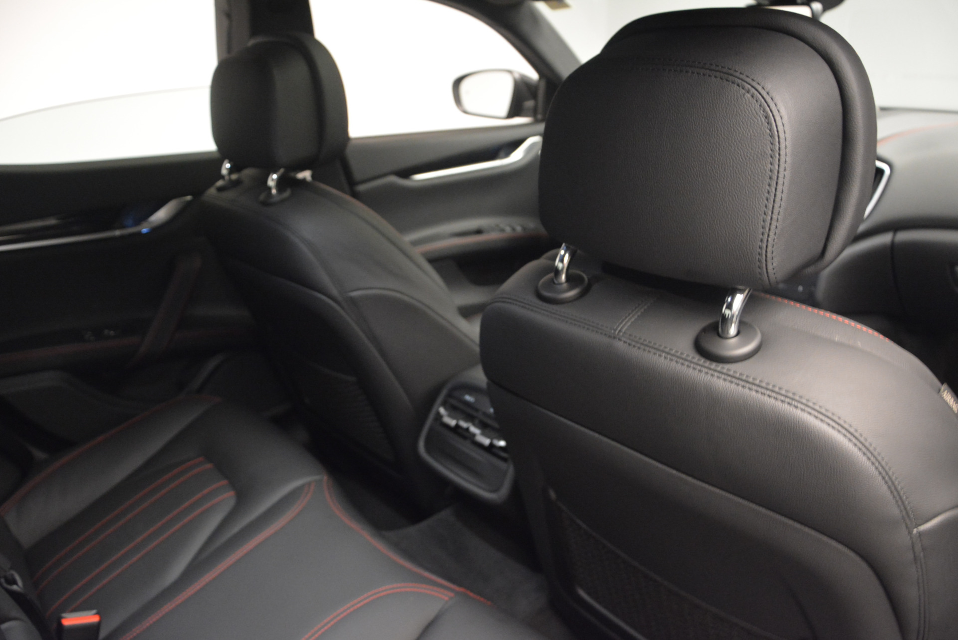 New-2017-Maserati-Ghibli-S-Q4