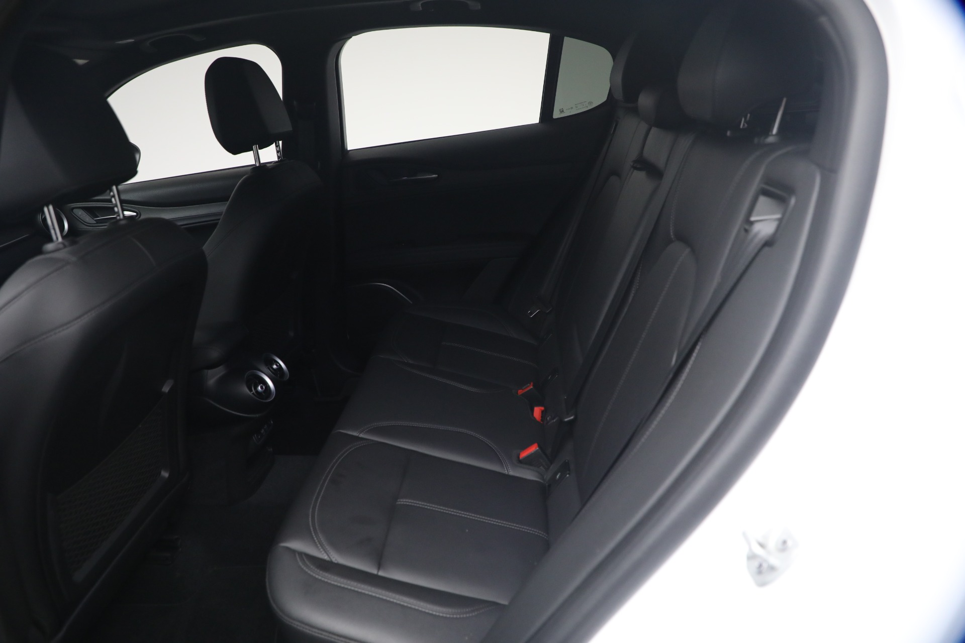 Used-2022-Alfa-Romeo-Stelvio-Ti