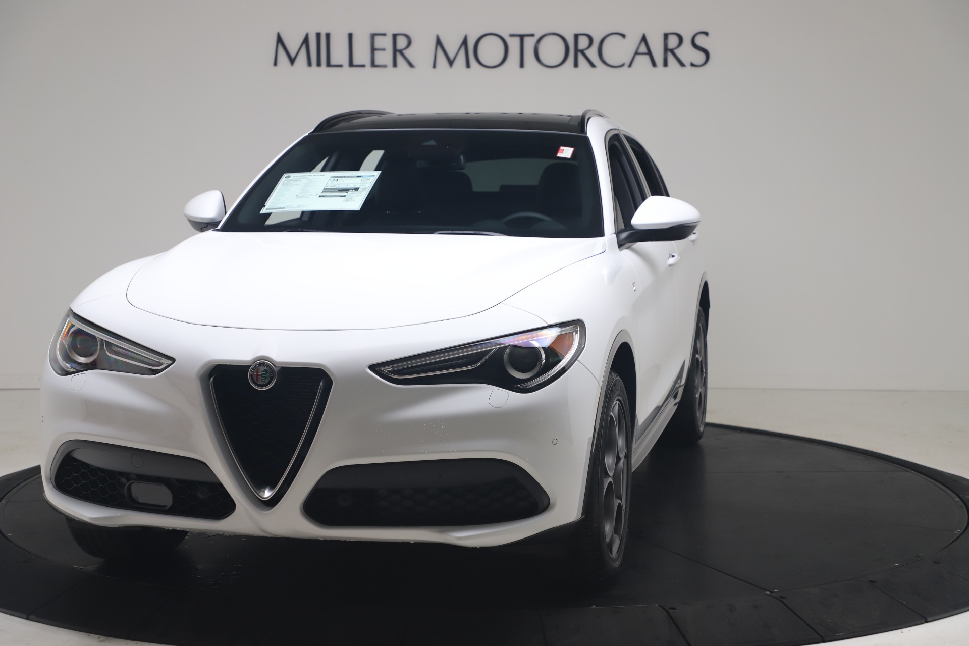 New-2022-Alfa-Romeo-Stelvio-Ti