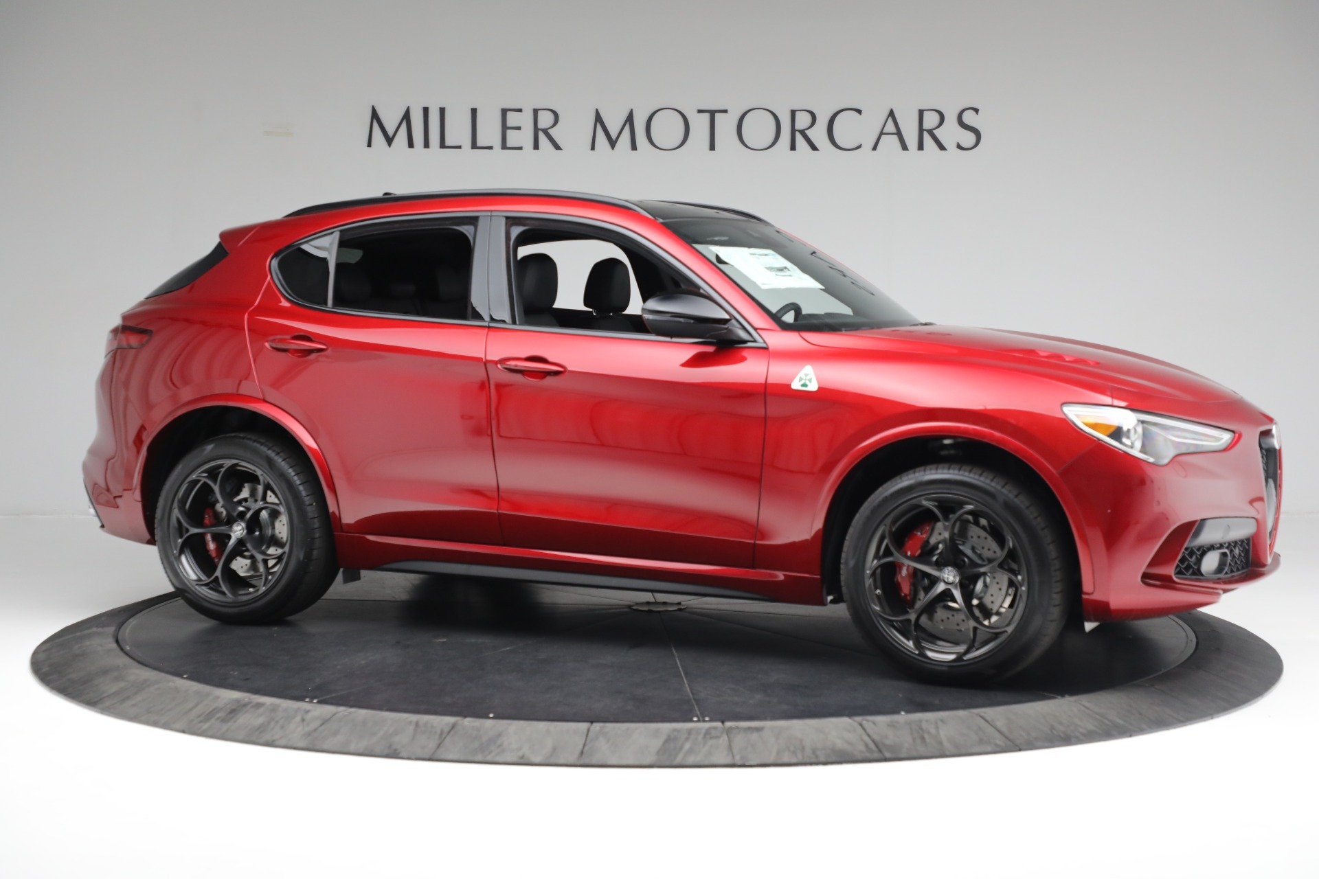 New-2022-Alfa-Romeo-Stelvio-Quadrifoglio